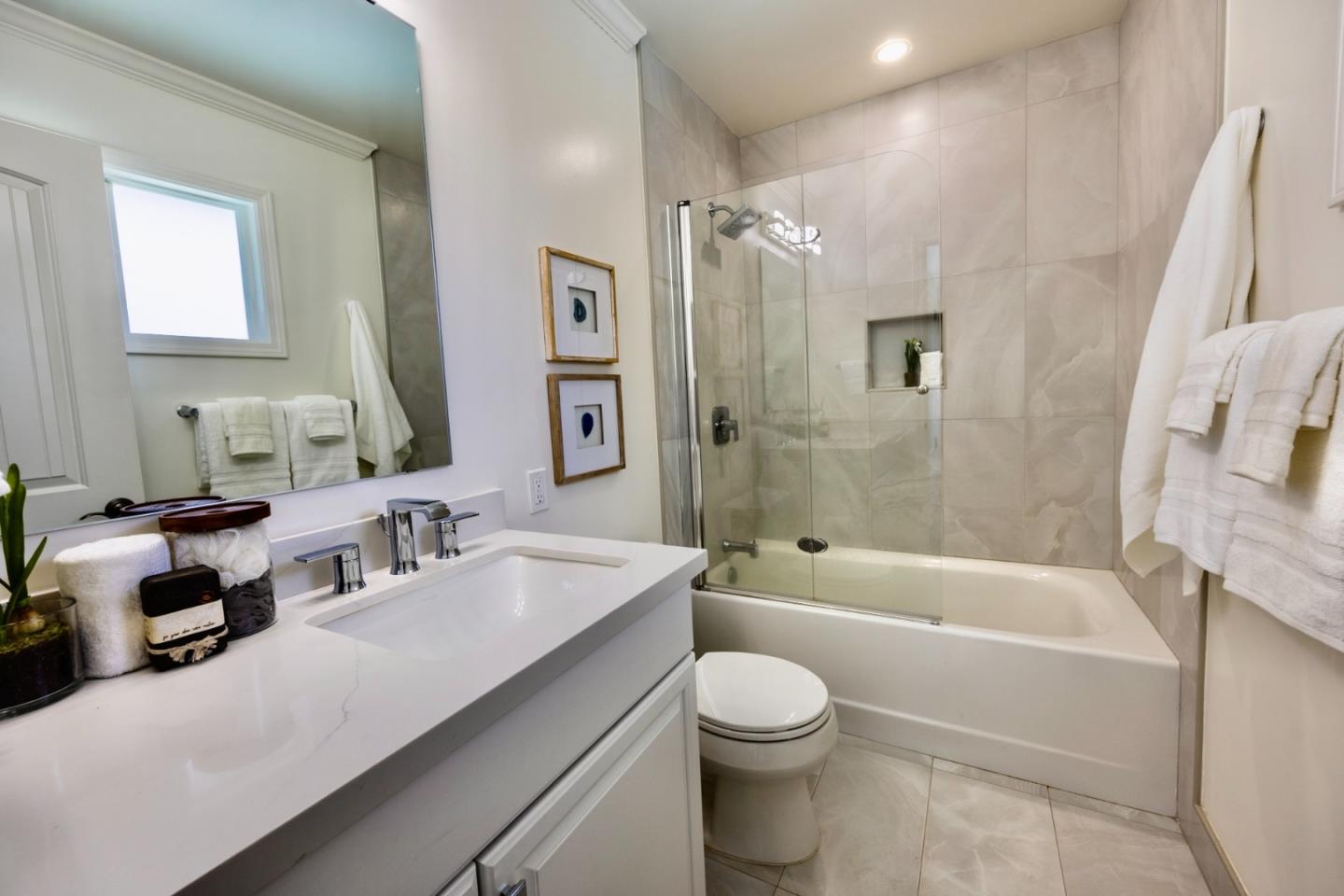 932 Pleasant Hill RD
