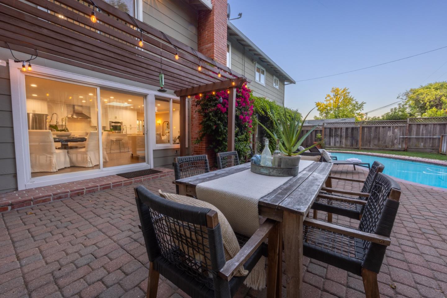932 Pleasant Hill RD