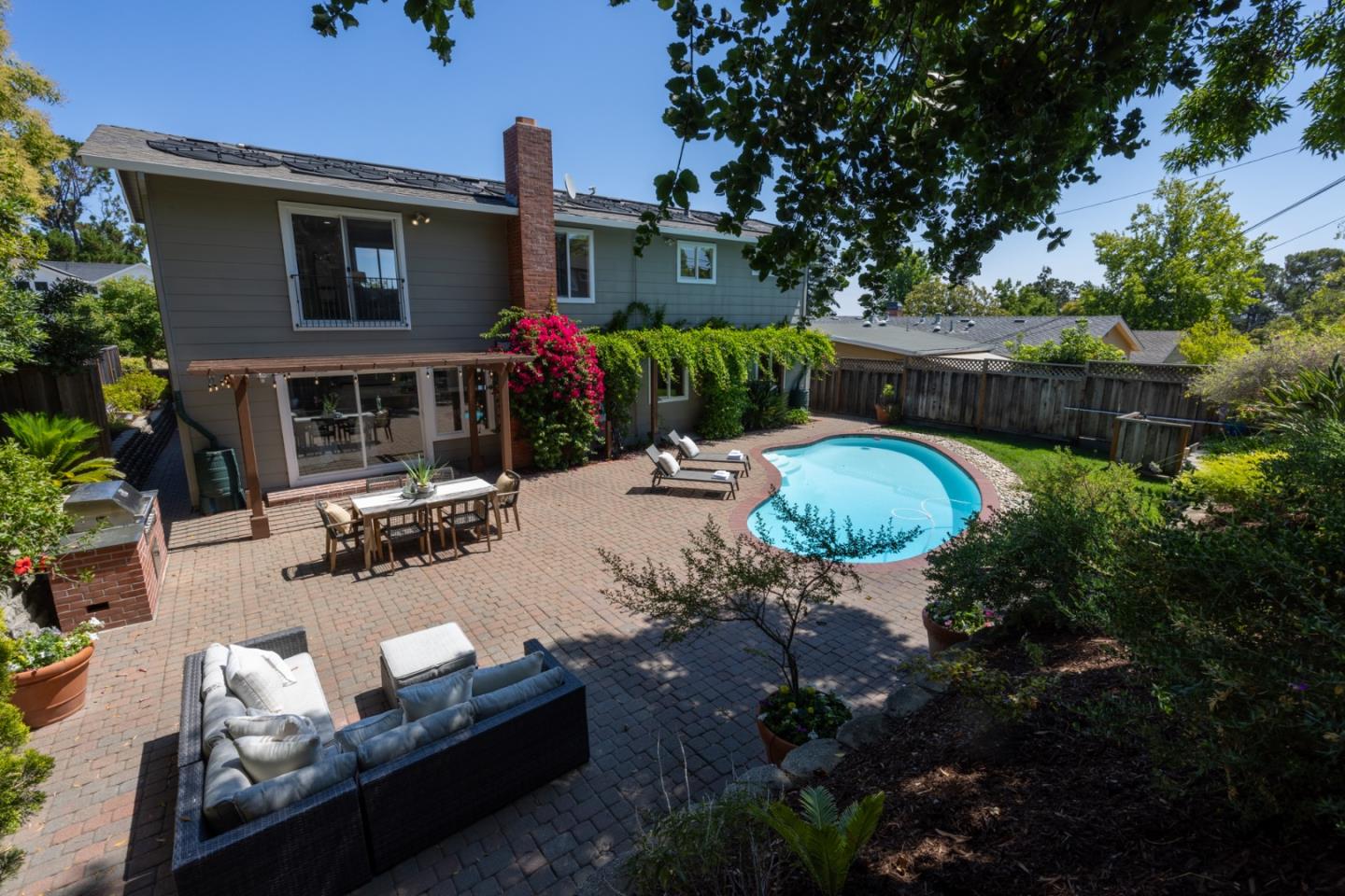 932 Pleasant Hill RD