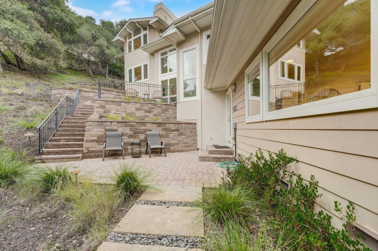 140 Emerald Estates CT