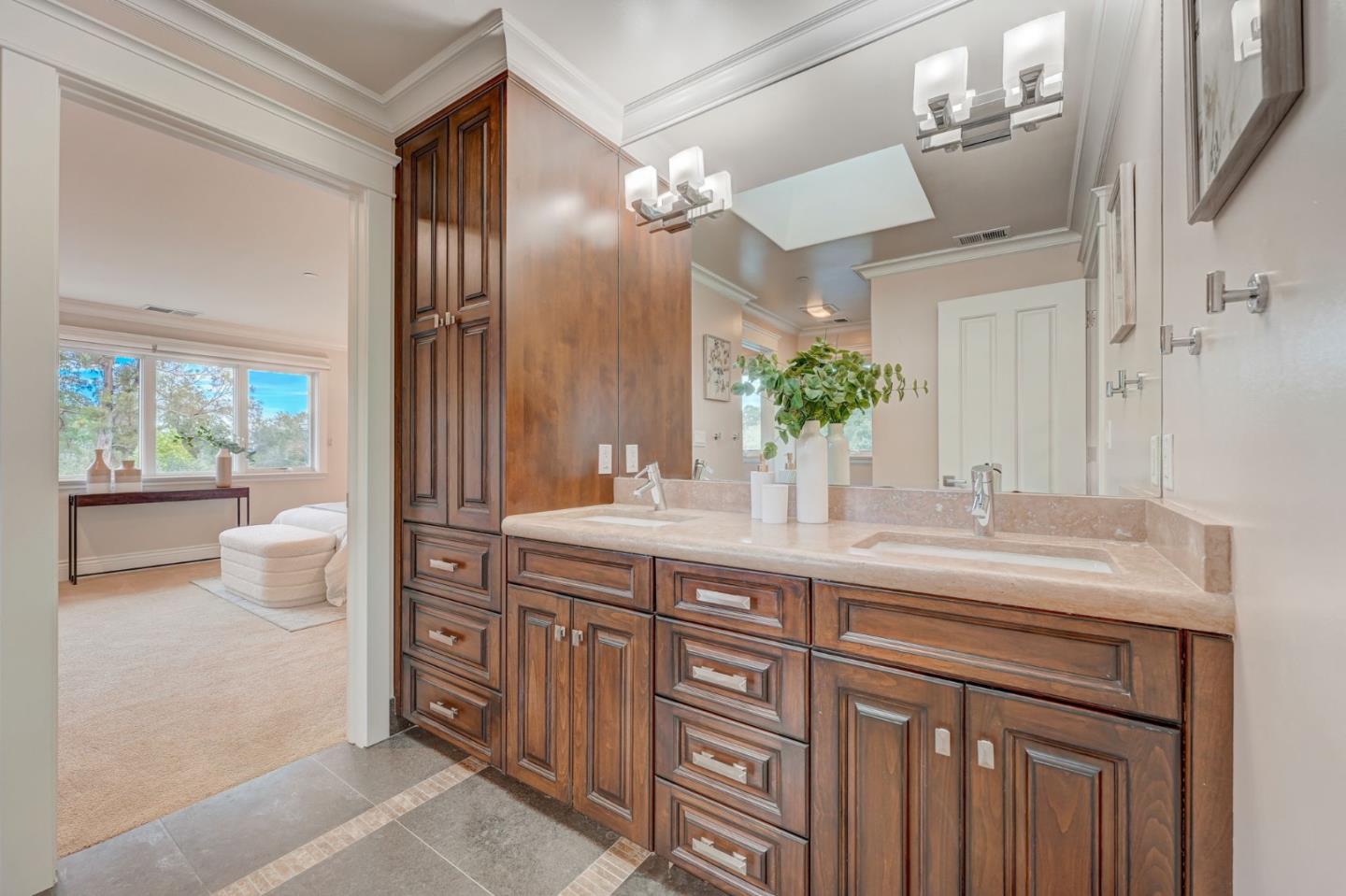 140 Emerald Estates CT