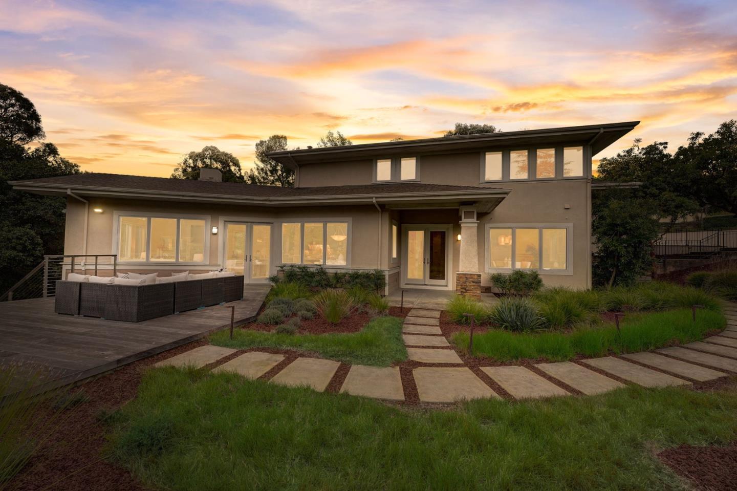 140 Emerald Estates CT