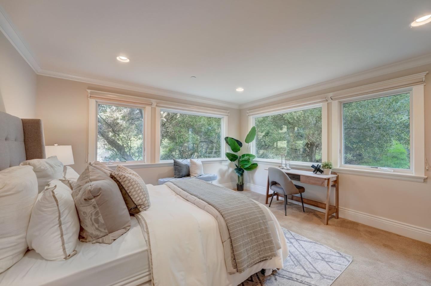 140 Emerald Estates CT