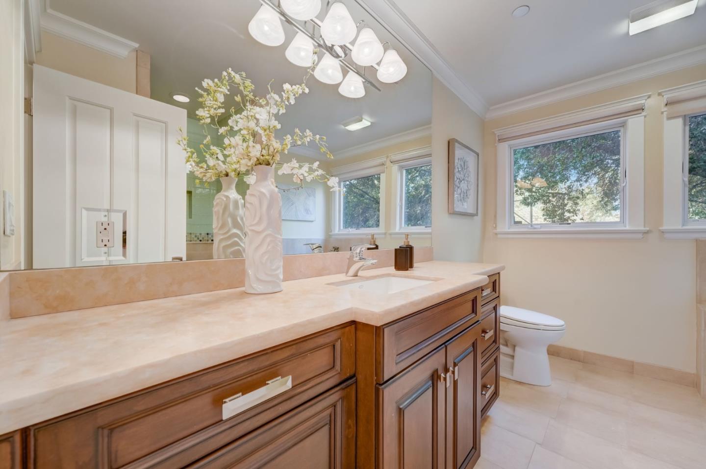 140 Emerald Estates CT