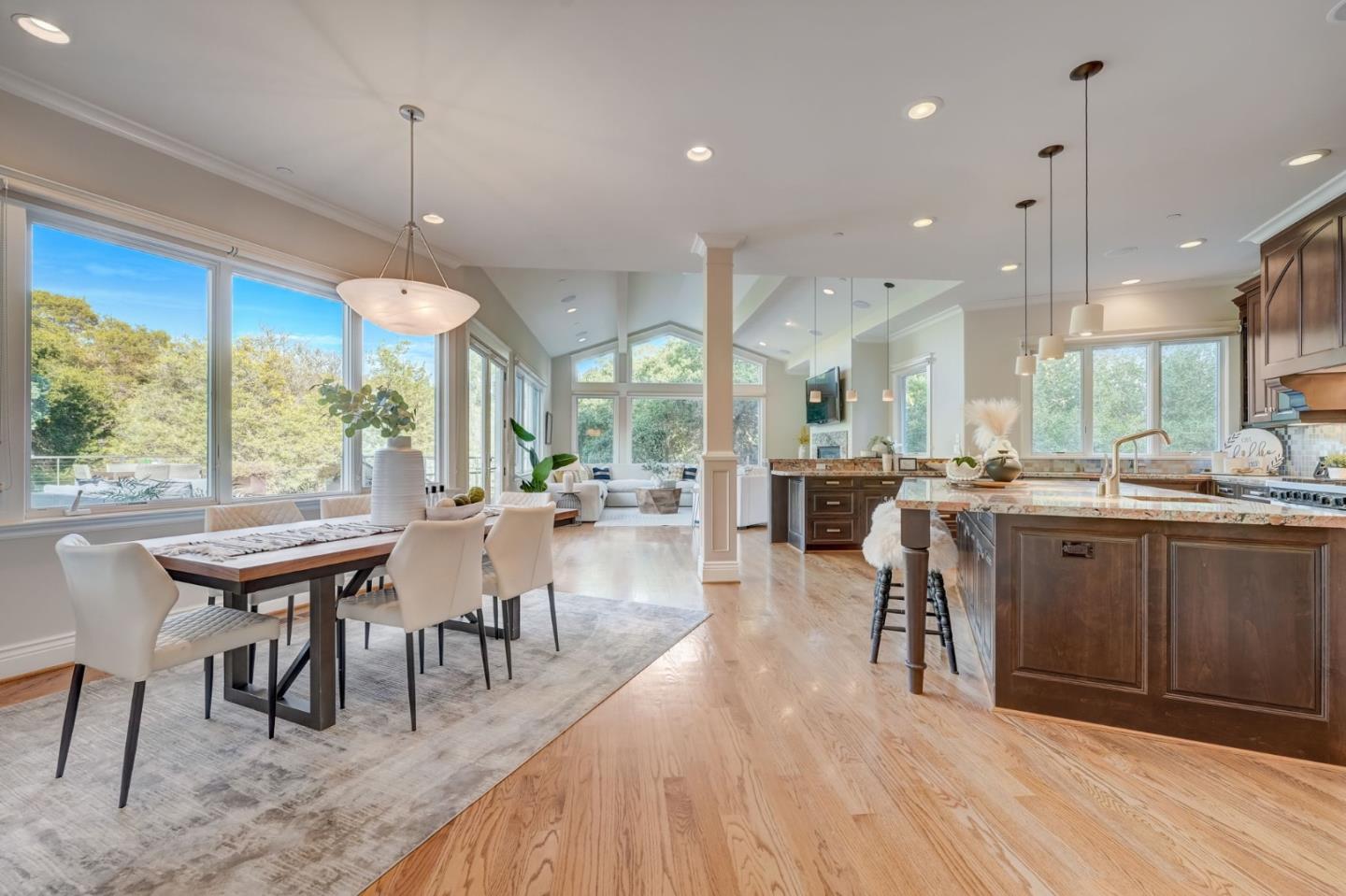 140 Emerald Estates CT