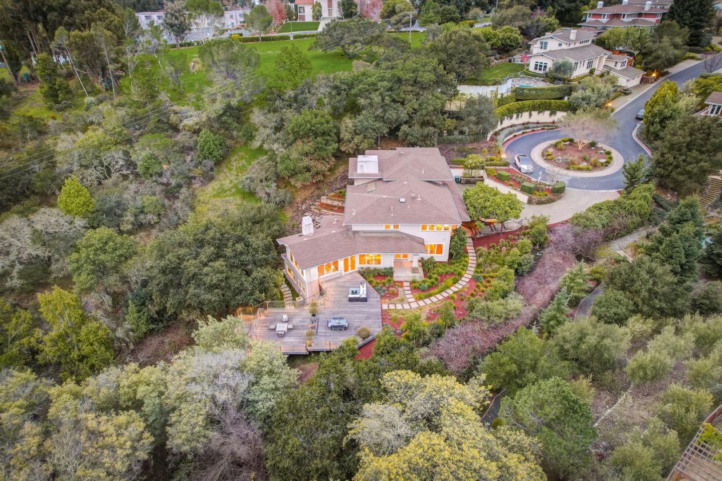 140 Emerald Estates CT