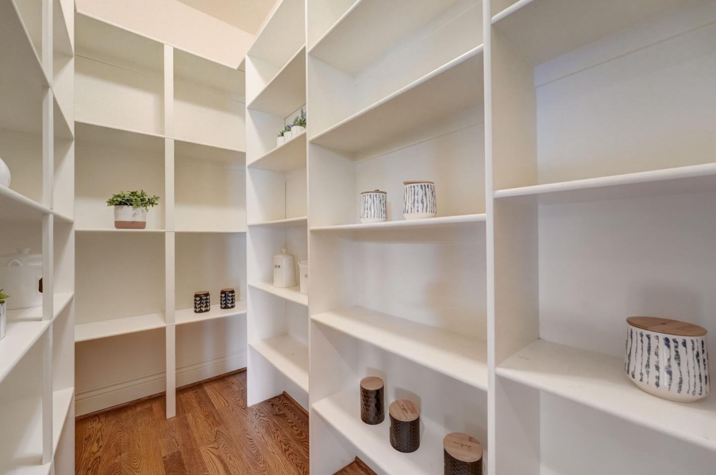 140 Emerald Estates CT