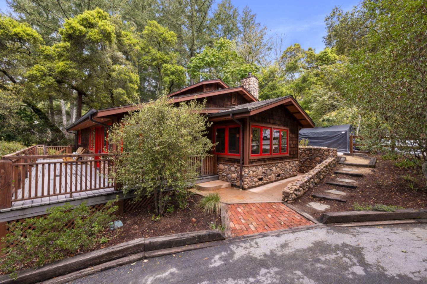 8 Blakewood WAY