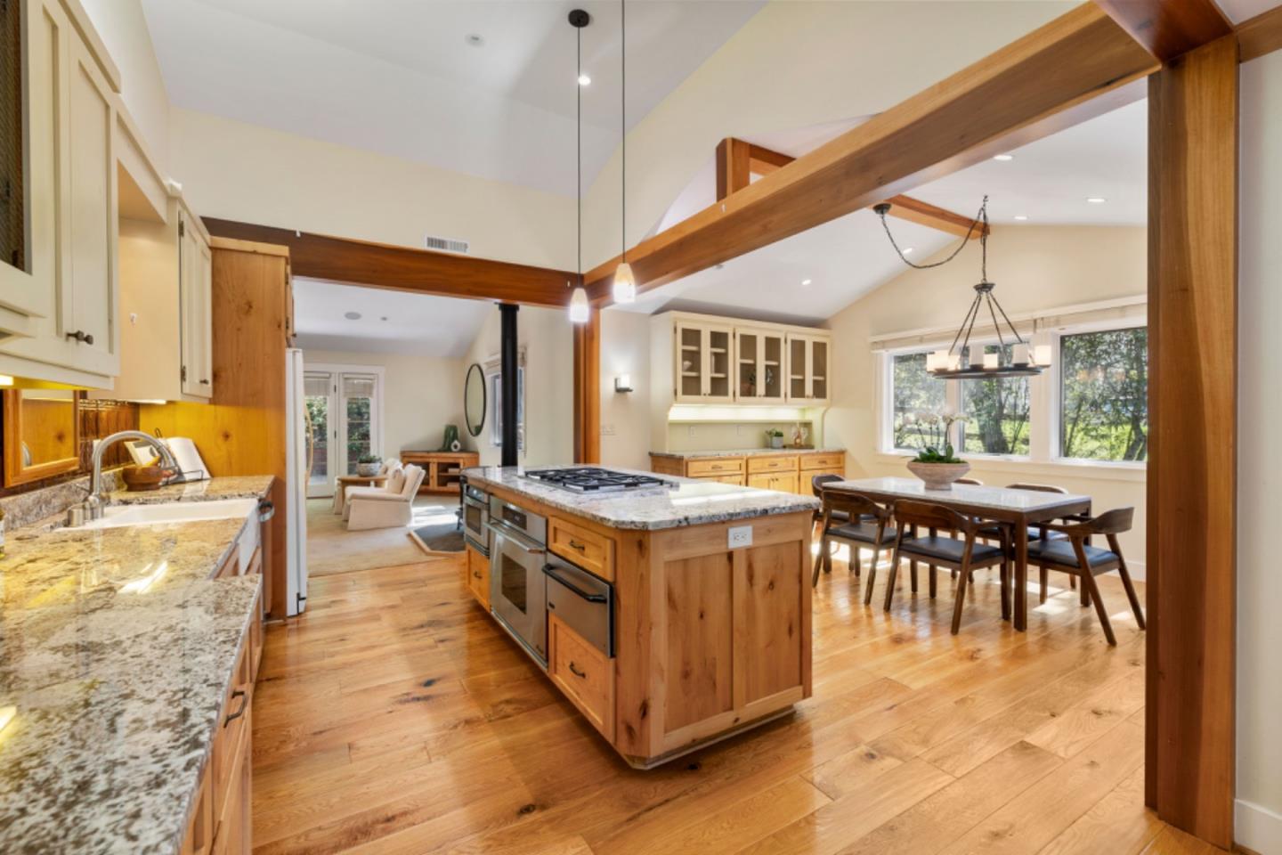 8 Blakewood WAY