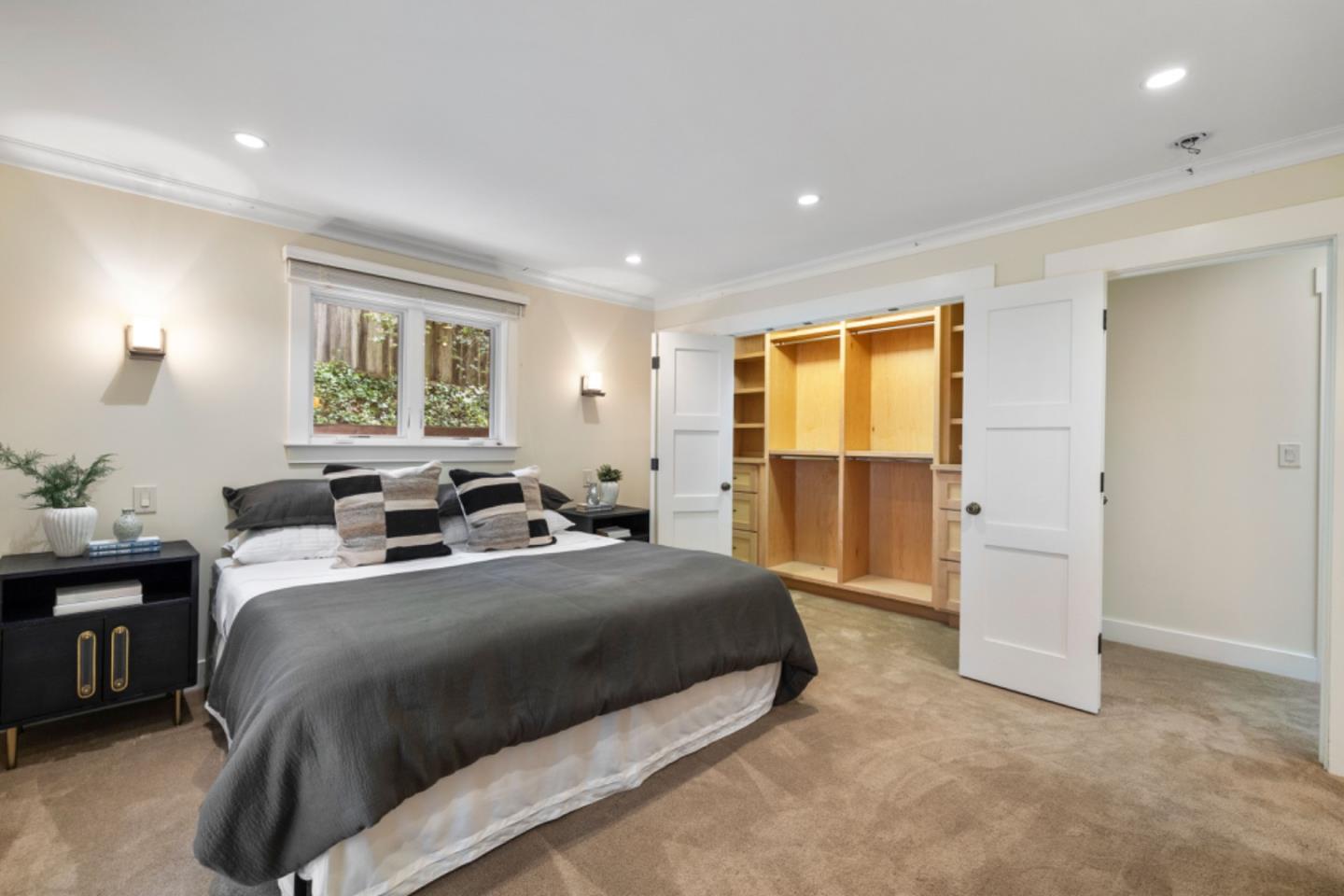 8 Blakewood WAY