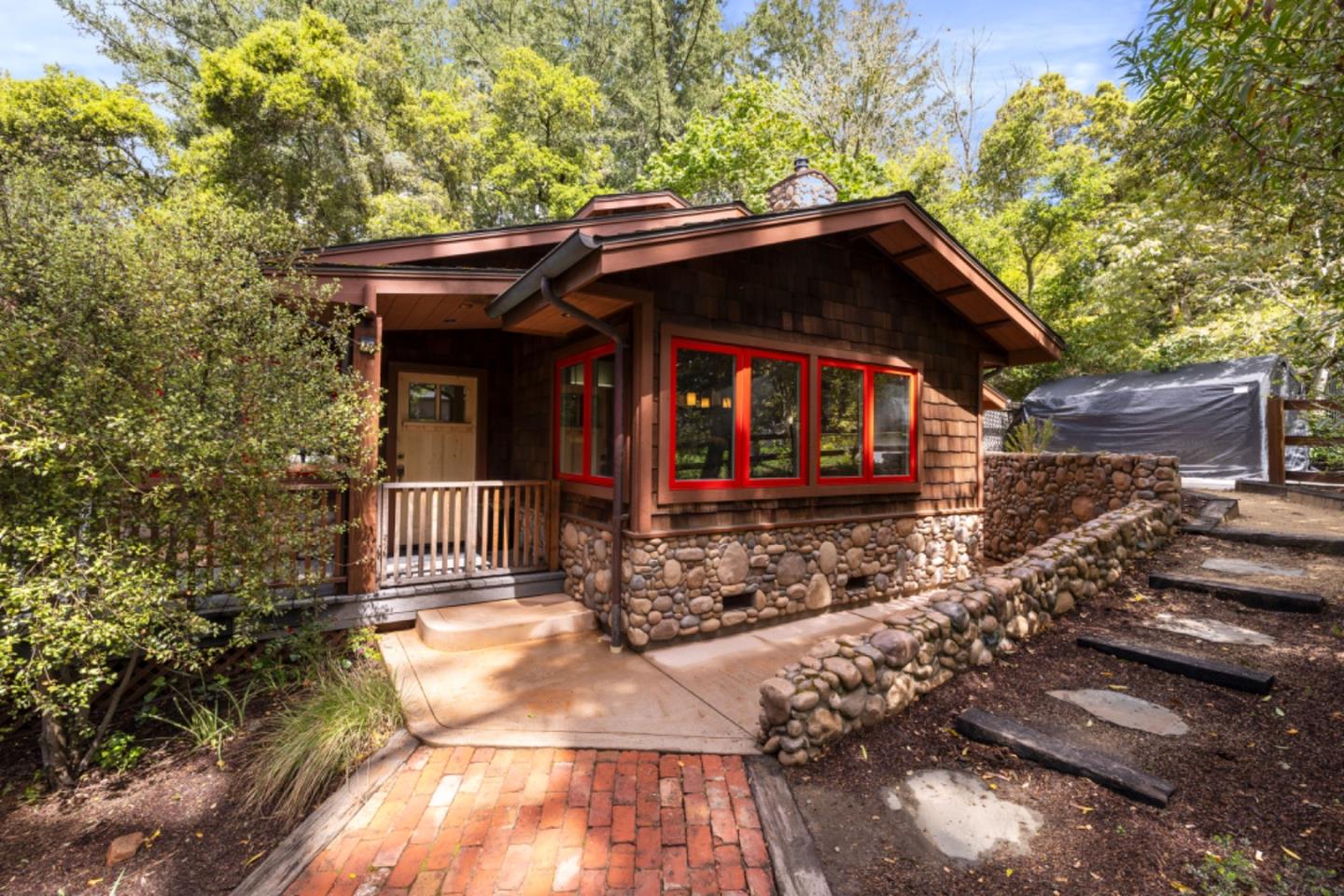 8 Blakewood WAY