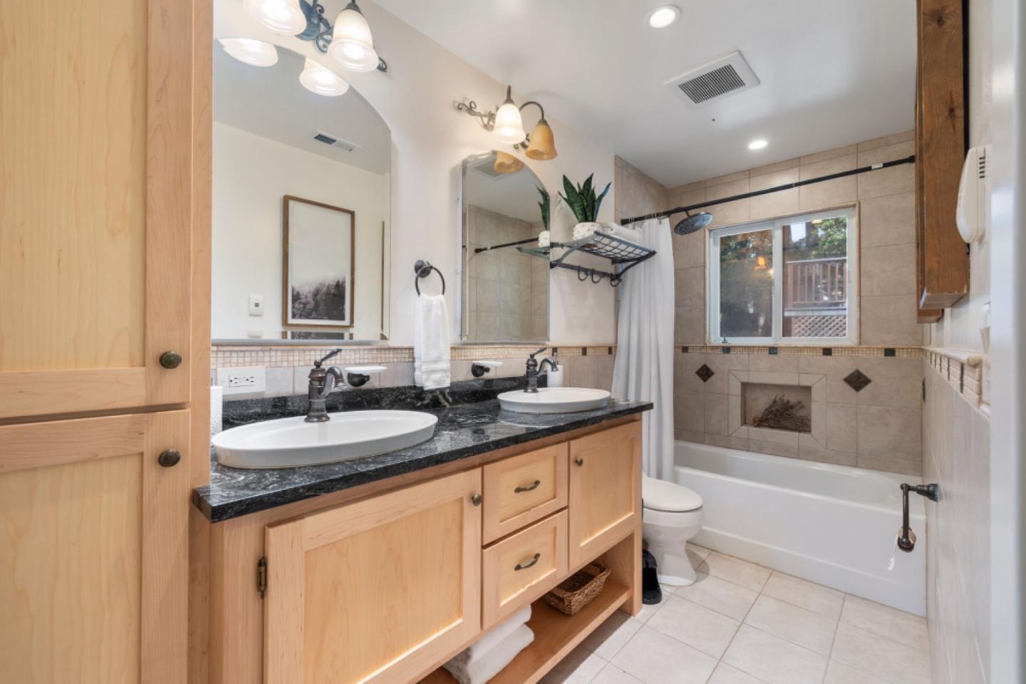 8 Blakewood WAY