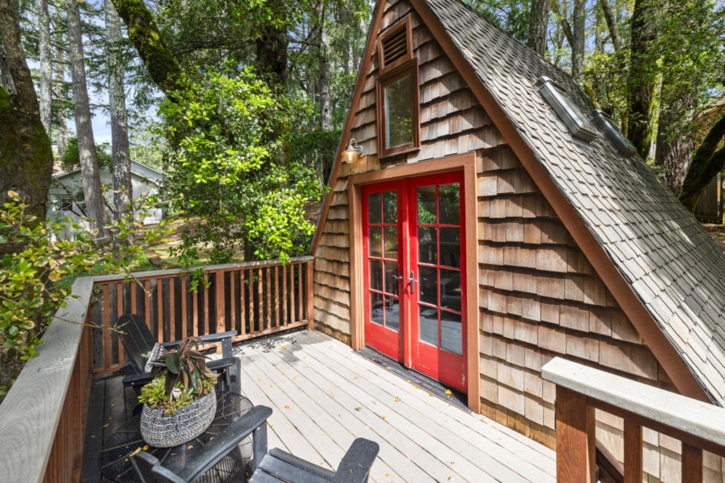 8 Blakewood WAY