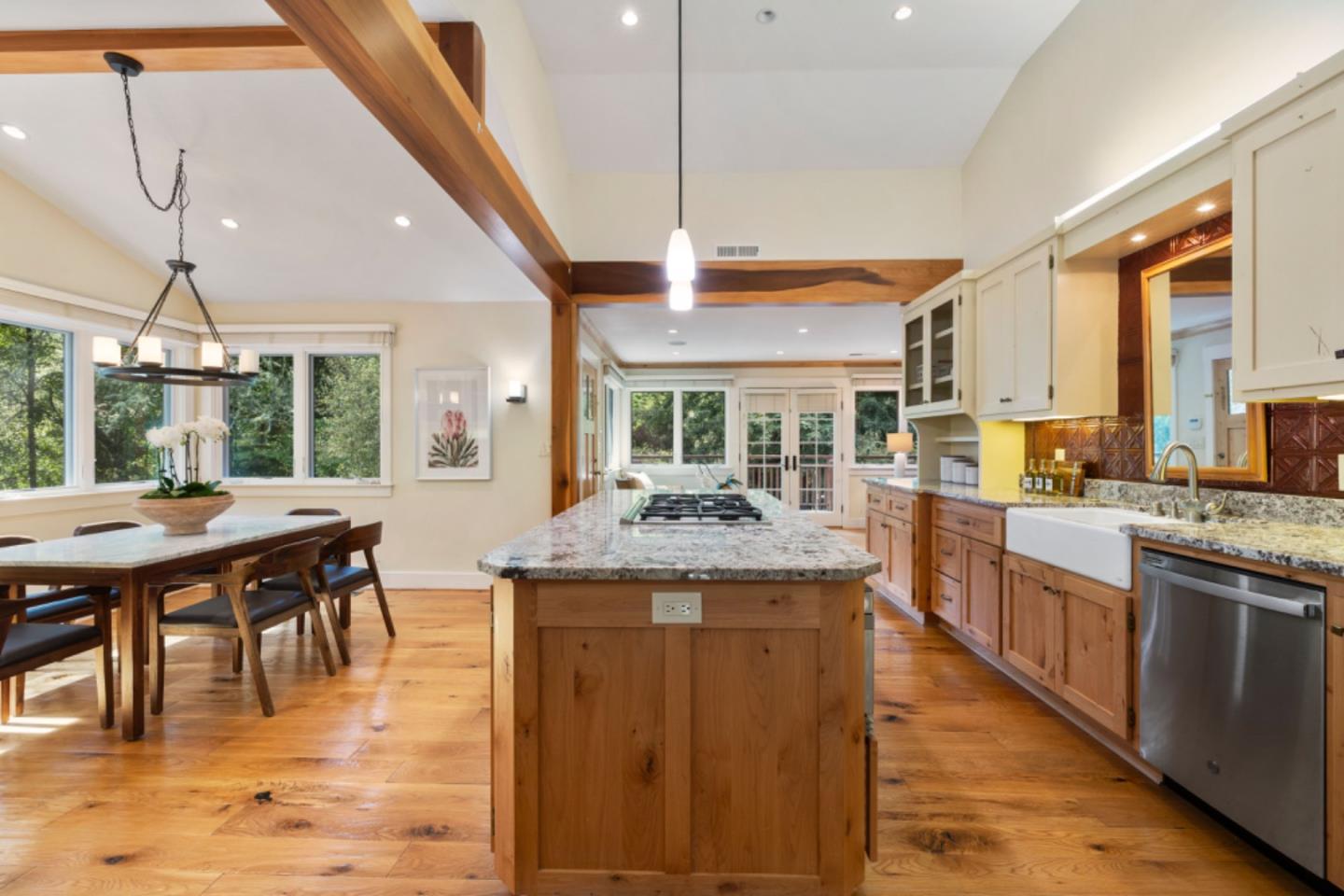 8 Blakewood WAY