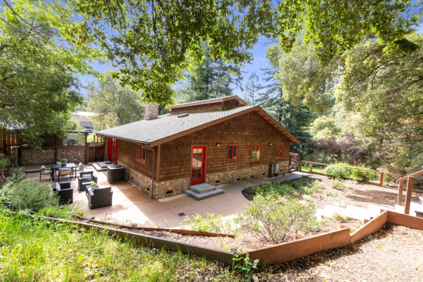 8 Blakewood WAY