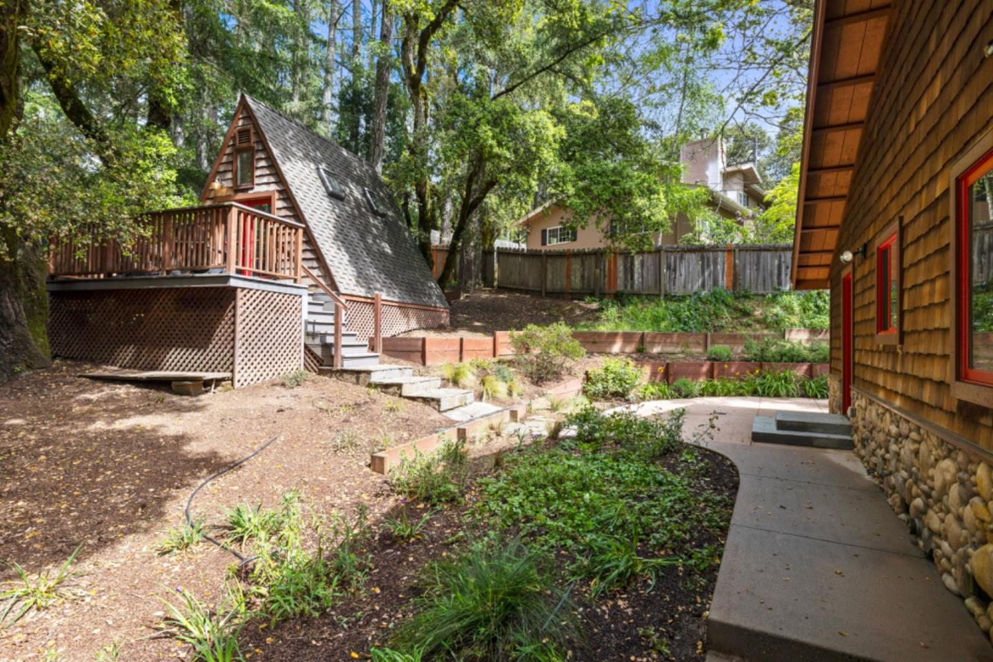 8 Blakewood WAY