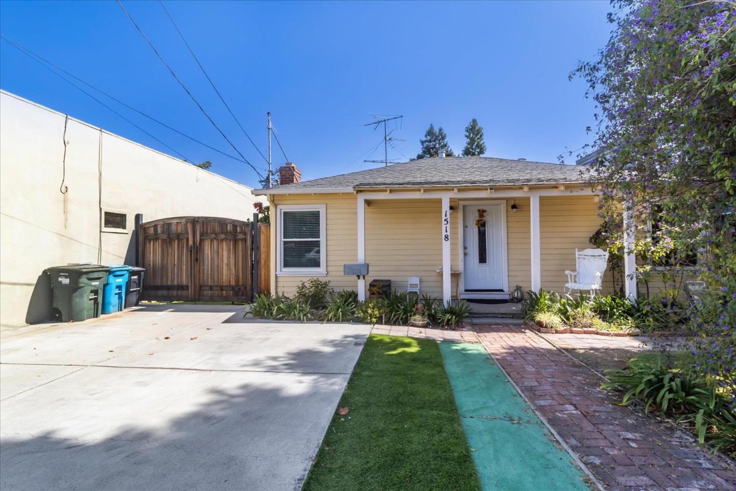 1518 Stafford ST