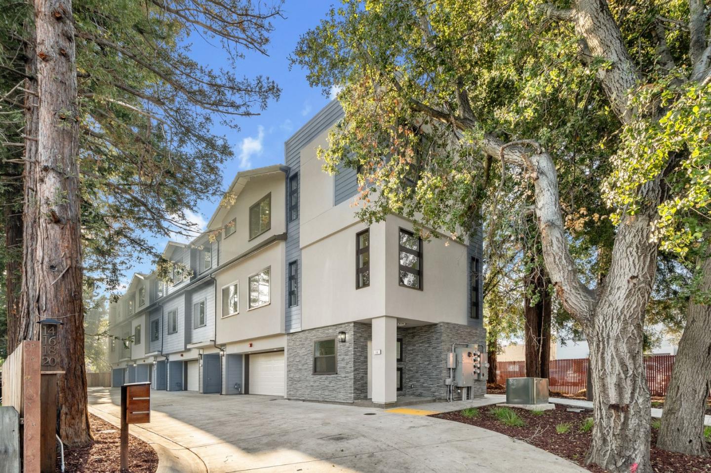 14 Dexter AVE
