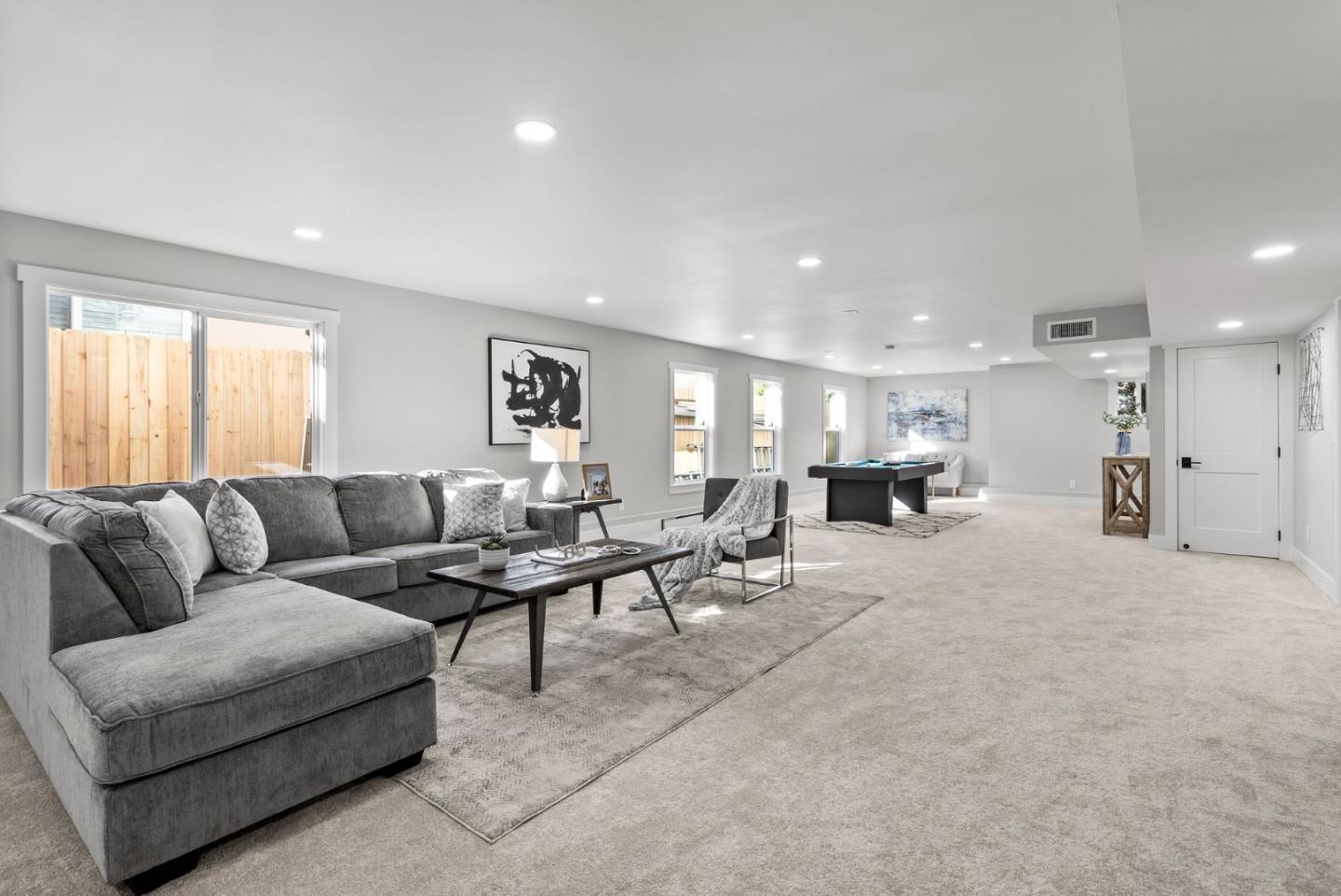1587 Valota RD