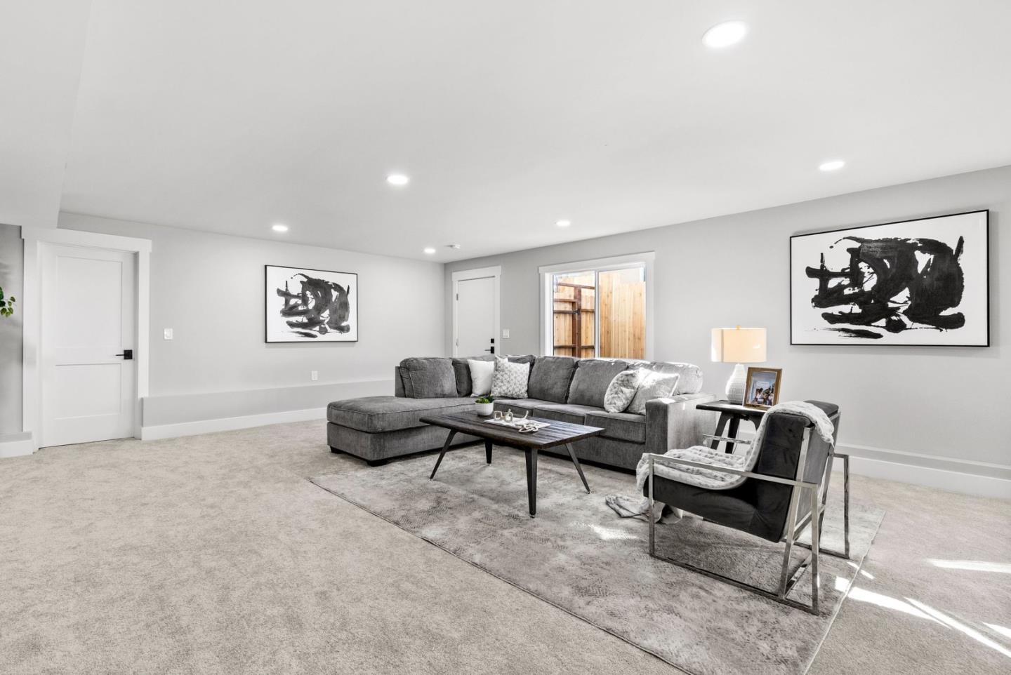 1587 Valota RD