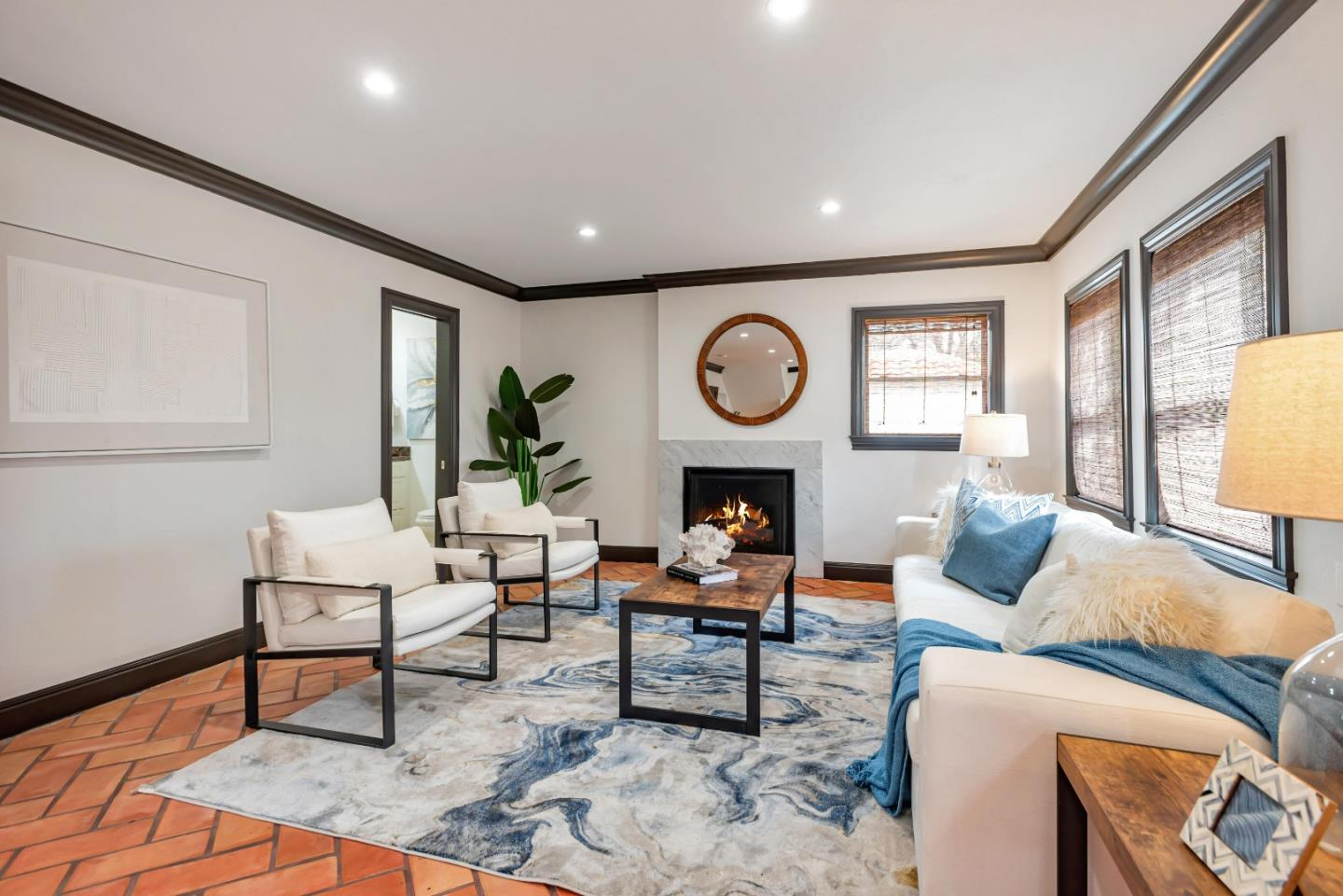503 Iris ST