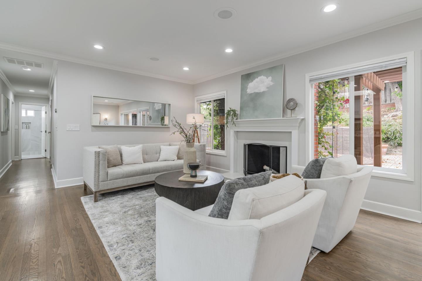 932 Pleasant Hill RD
