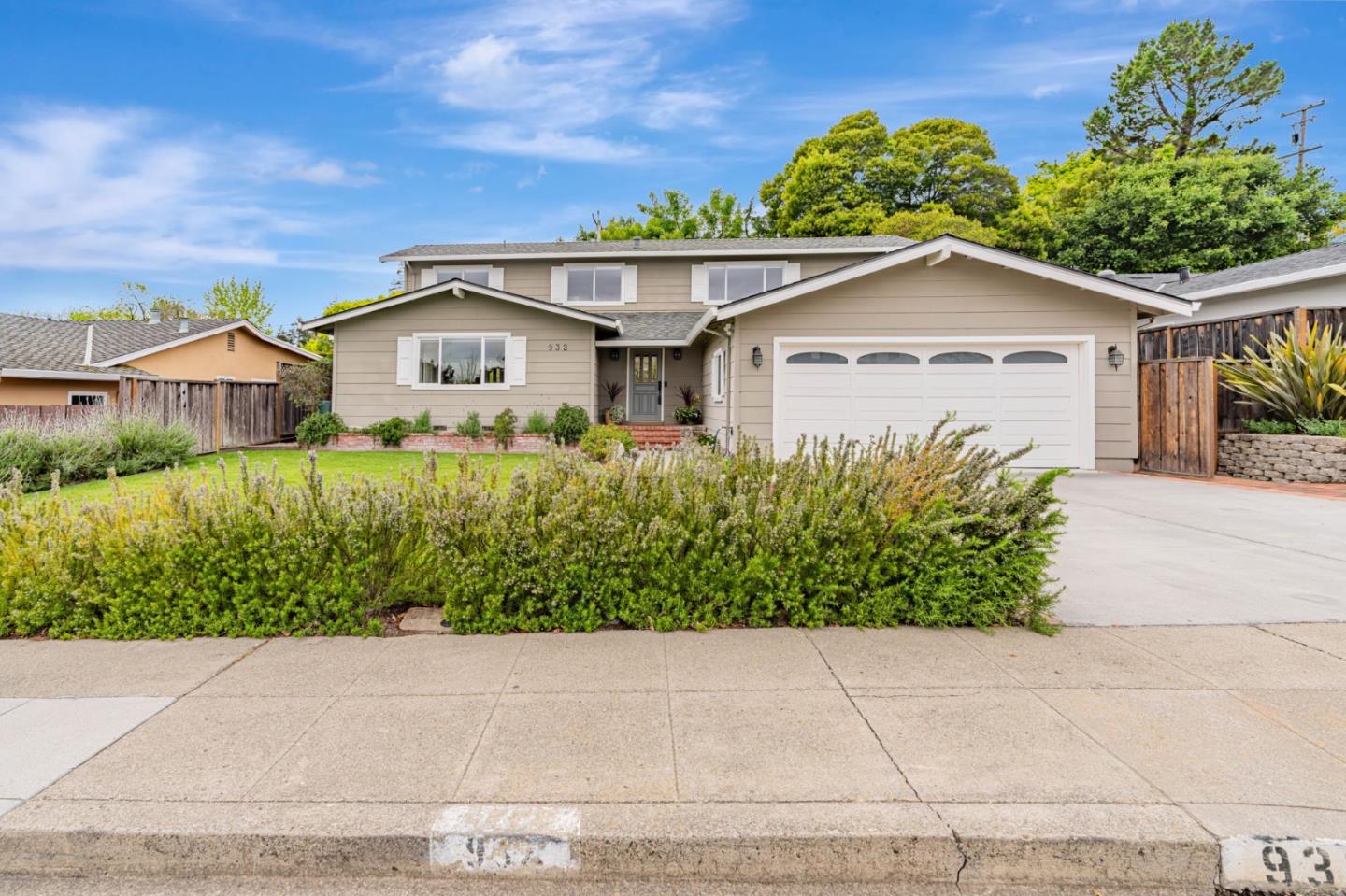 932 Pleasant Hill RD