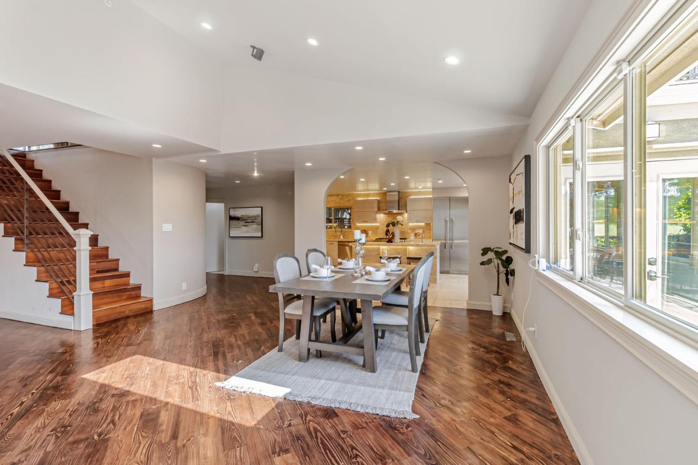 3119 Oak Knoll DR