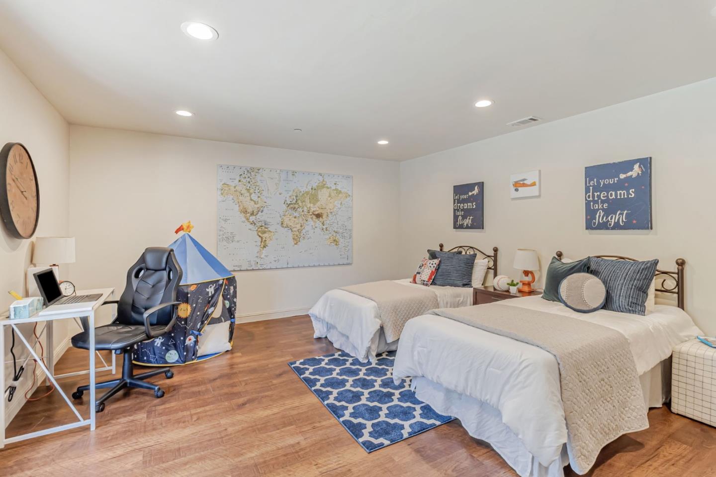 3119 Oak Knoll DR