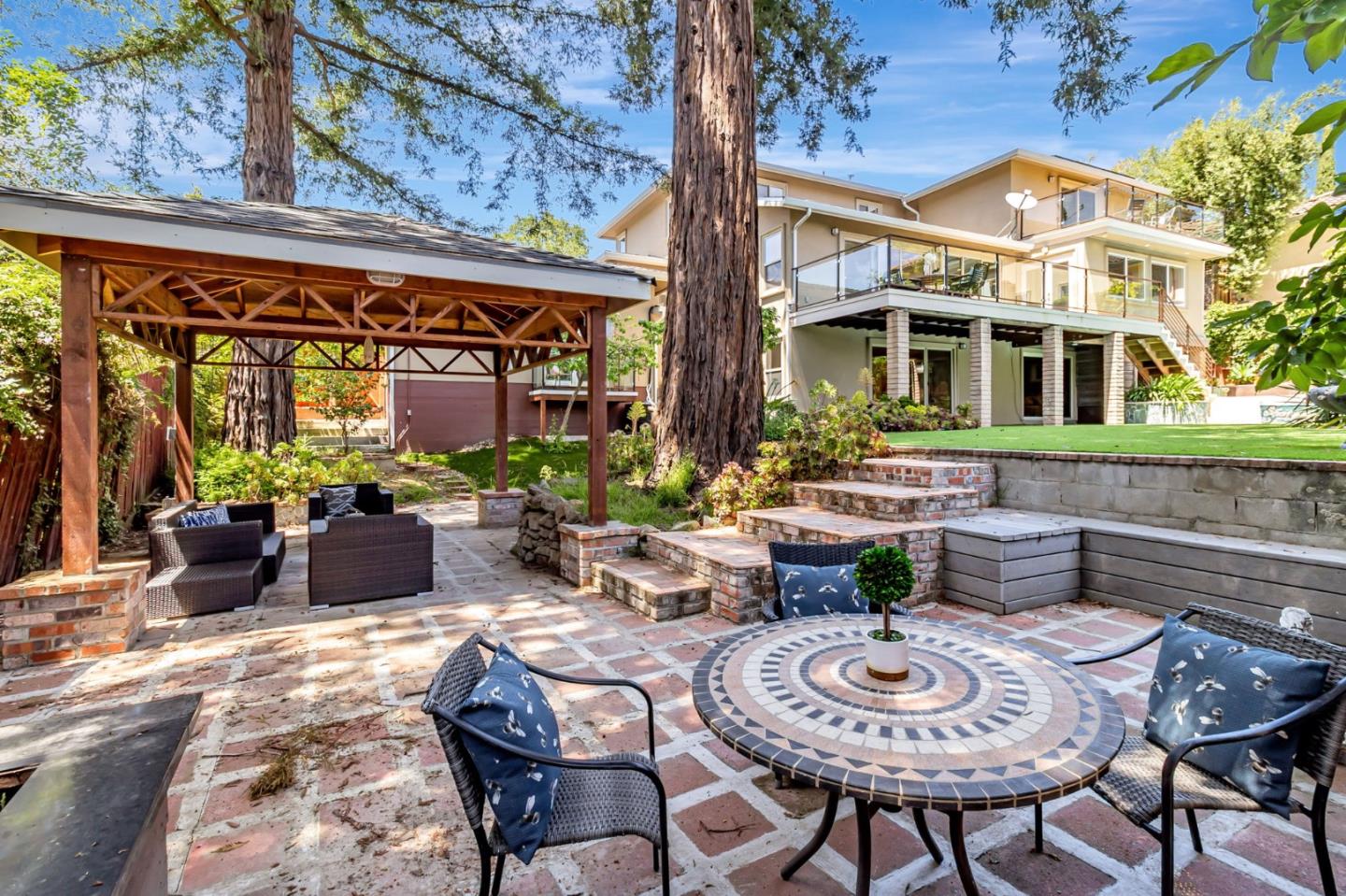 3119 Oak Knoll DR