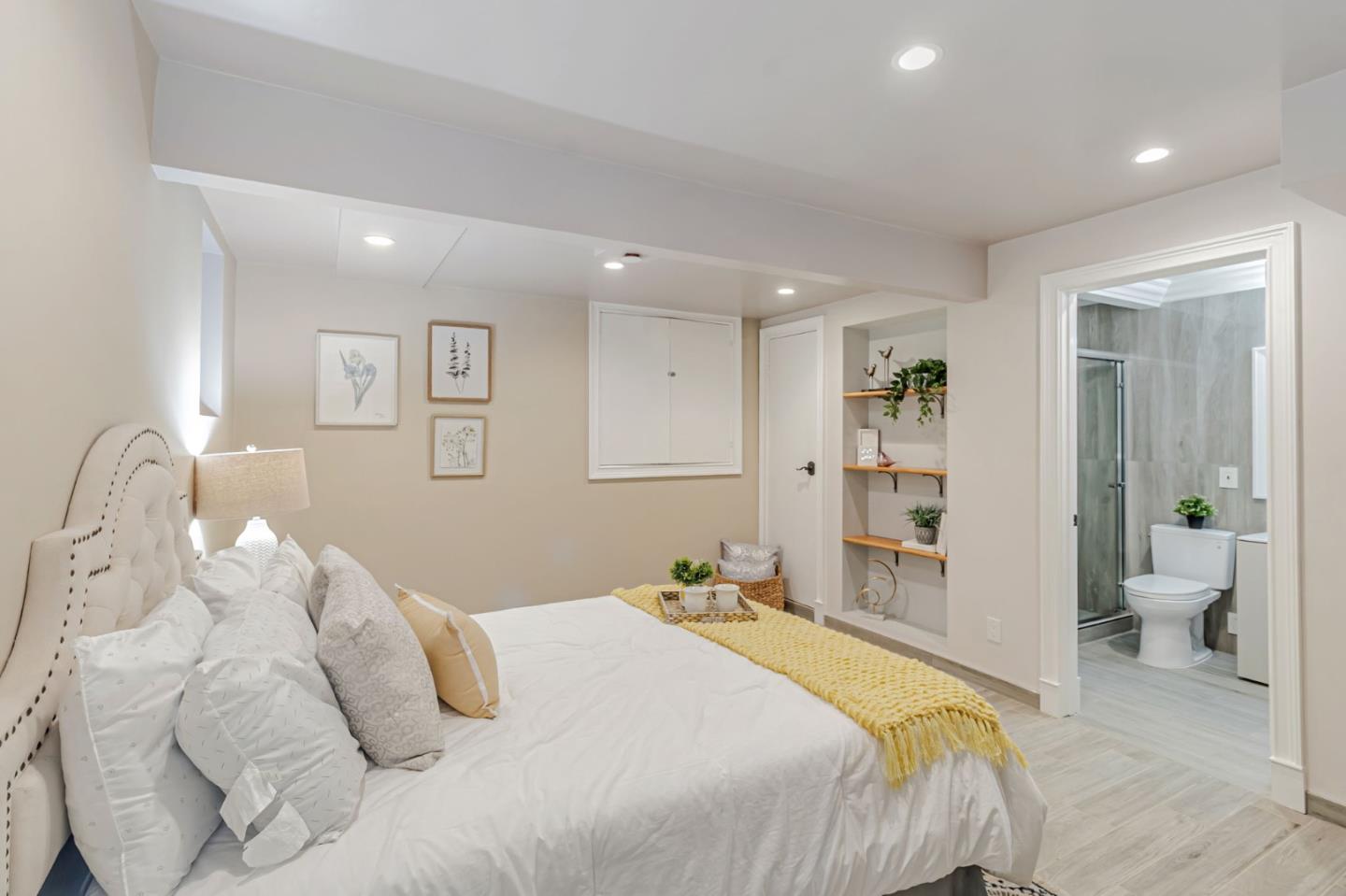 3119 Oak Knoll DR