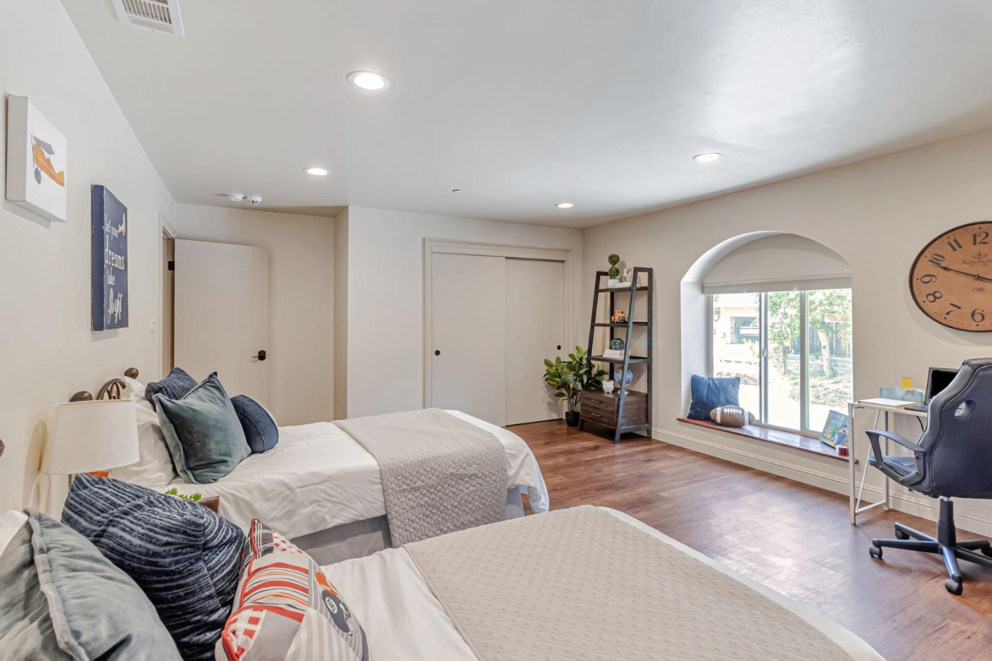 3119 Oak Knoll DR