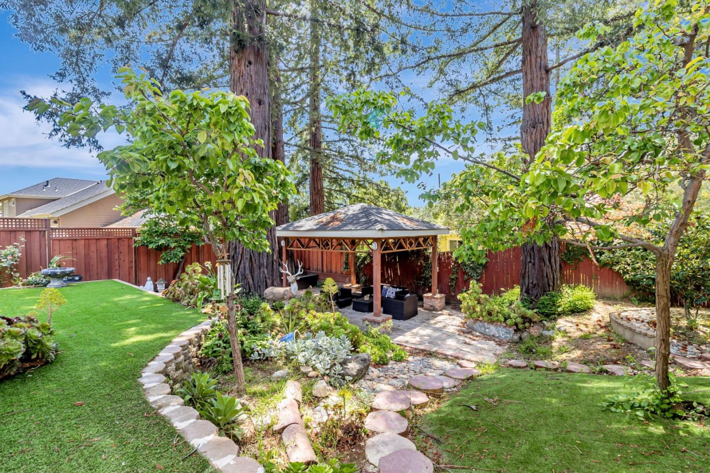 3119 Oak Knoll DR