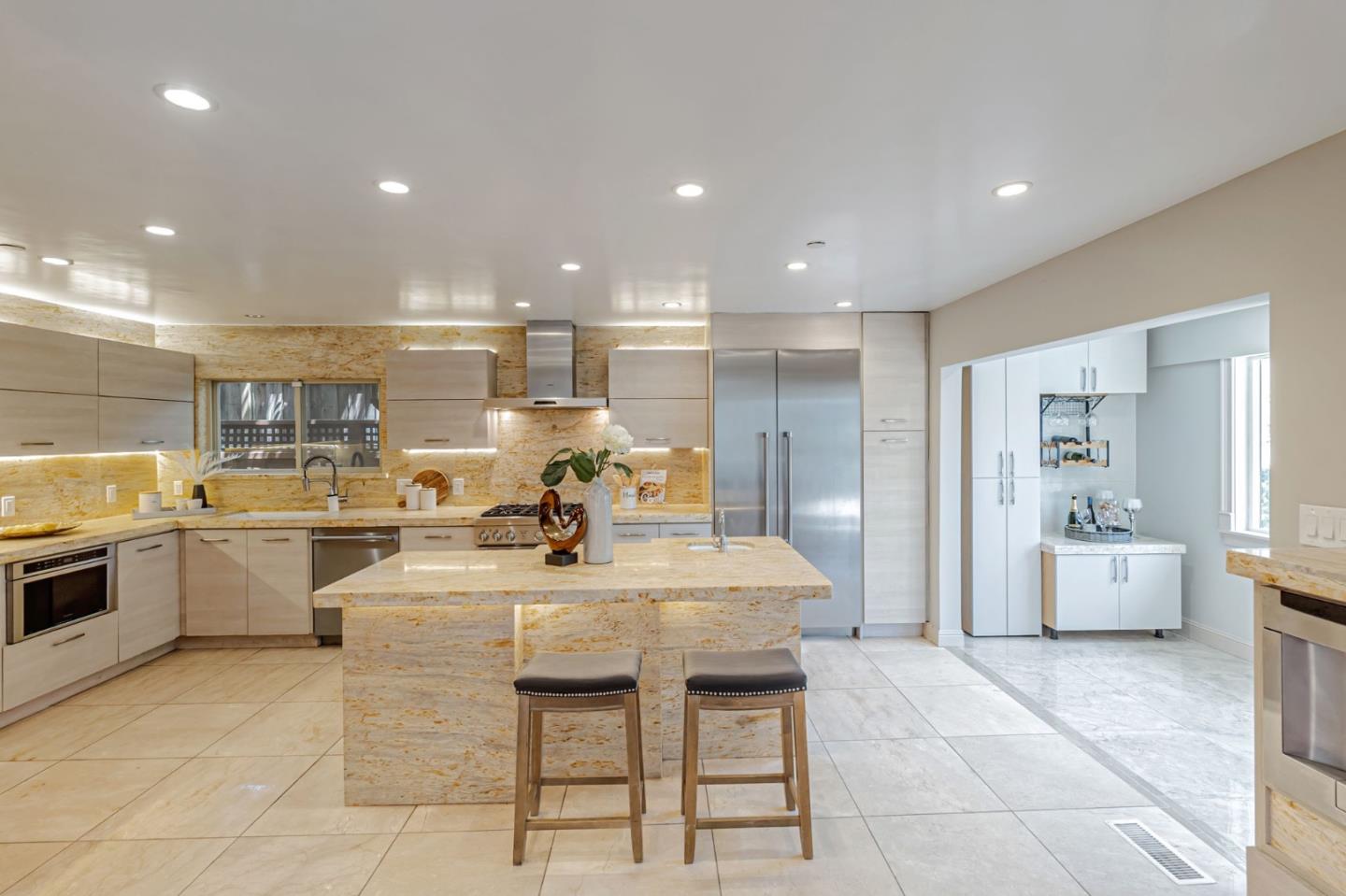 3119 Oak Knoll DR