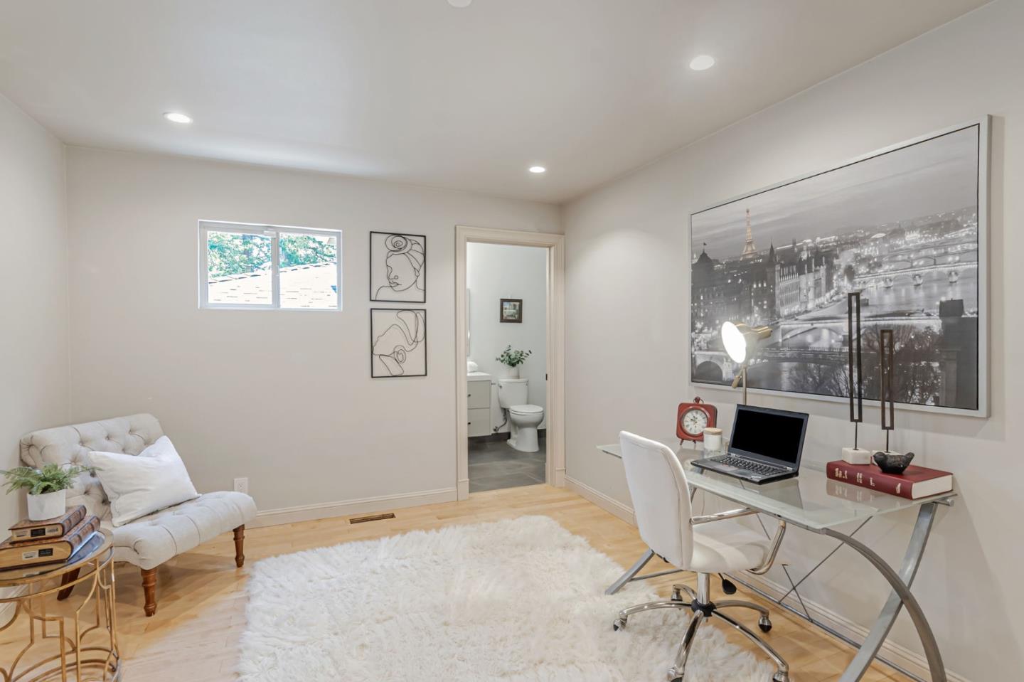 3119 Oak Knoll DR