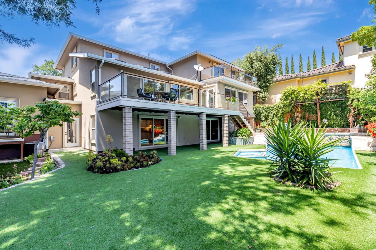 3119 Oak Knoll DR