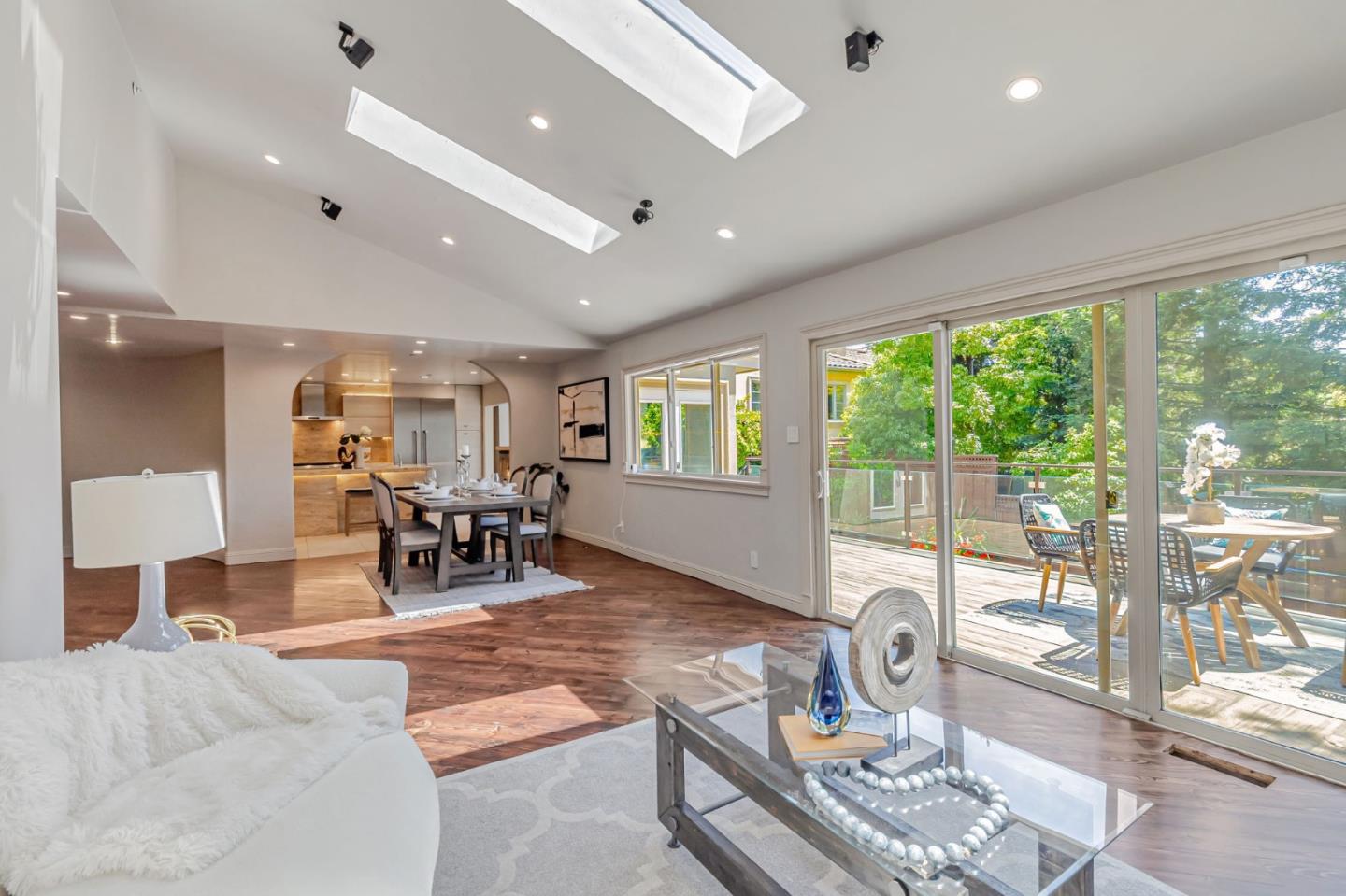 3119 Oak Knoll DR