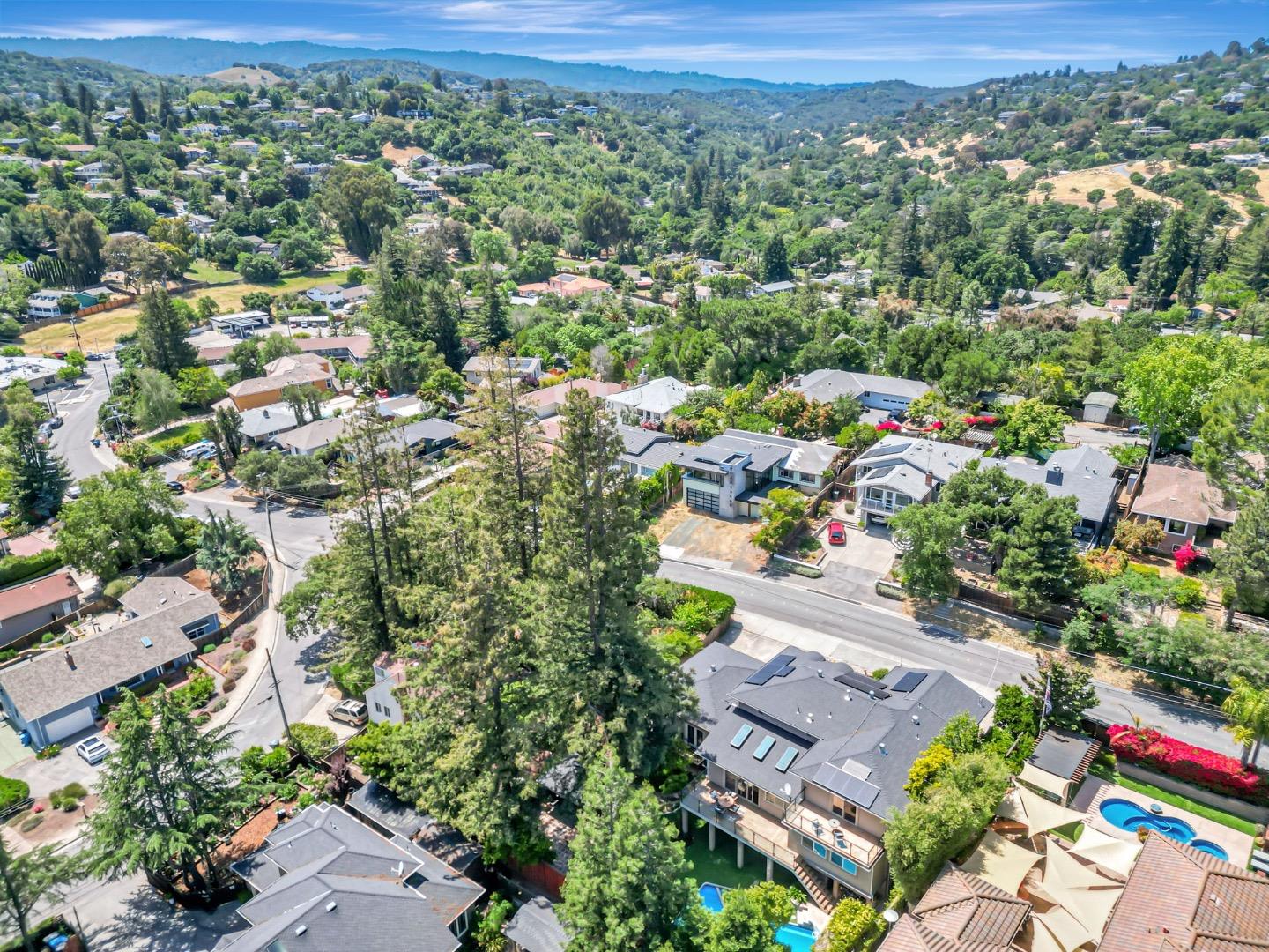 3119 Oak Knoll DR