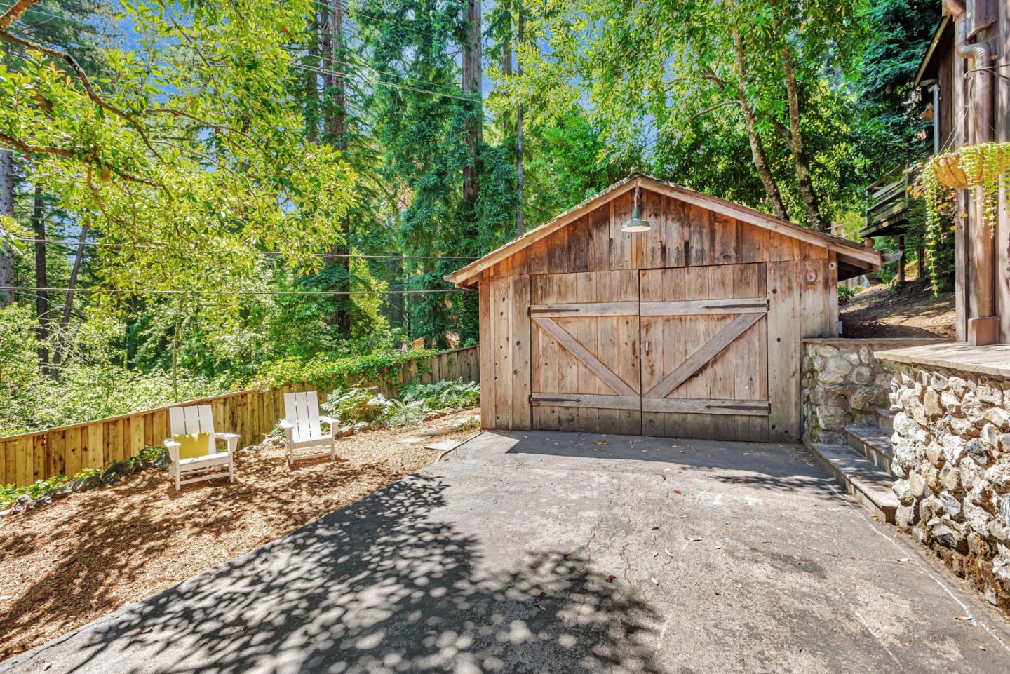 252 Blakewood Way