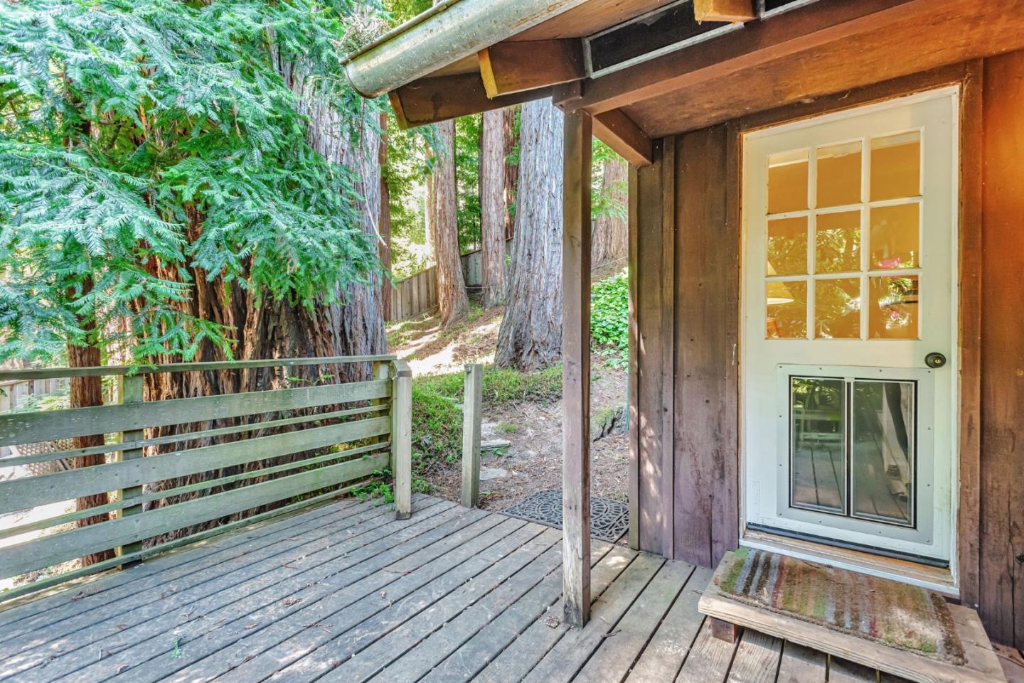 252 Blakewood Way