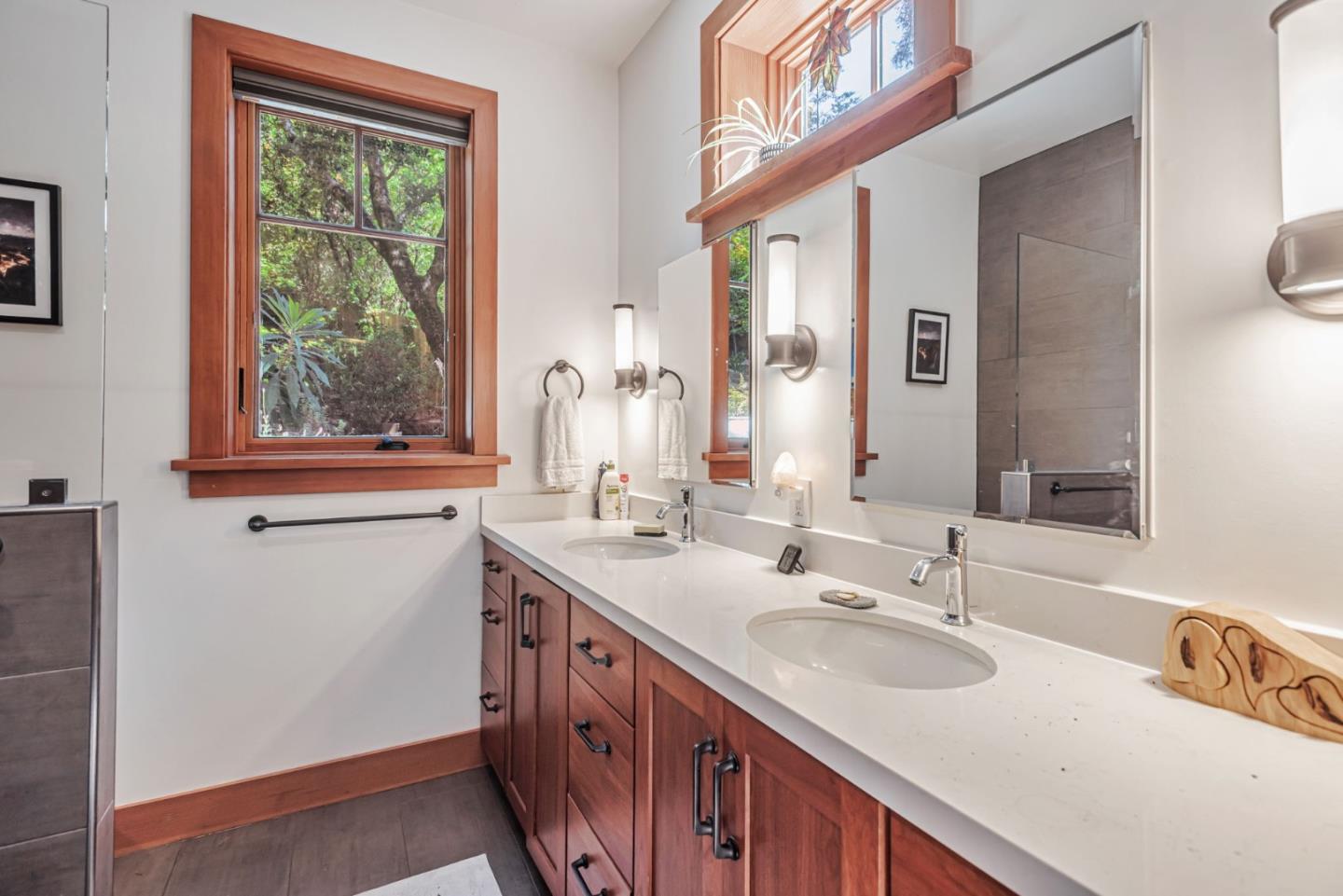 252 Blakewood Way