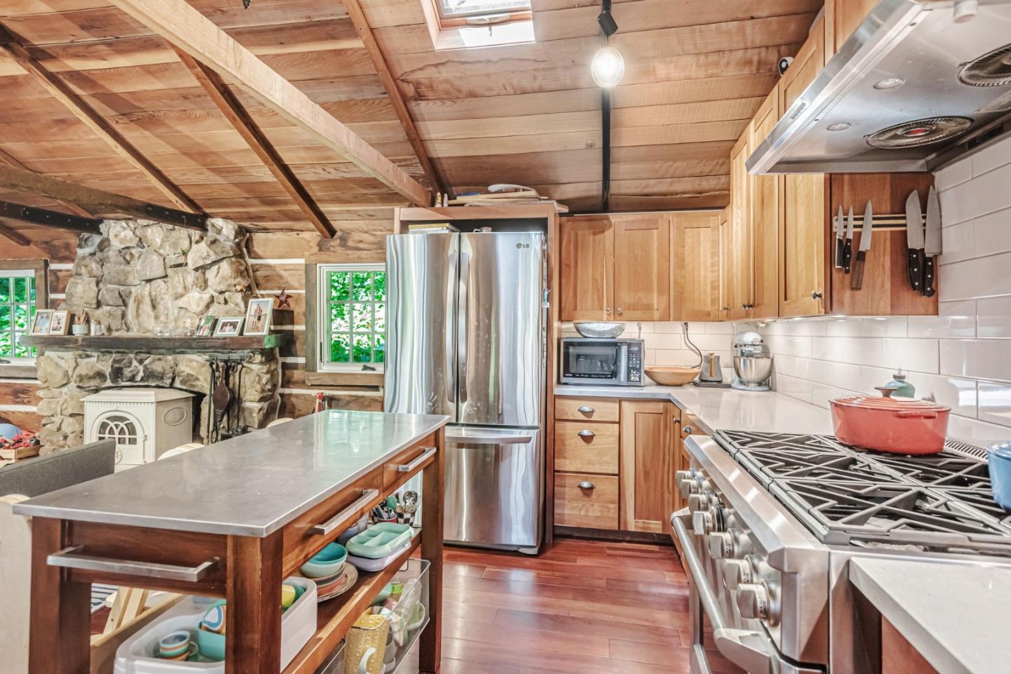 252 Blakewood Way