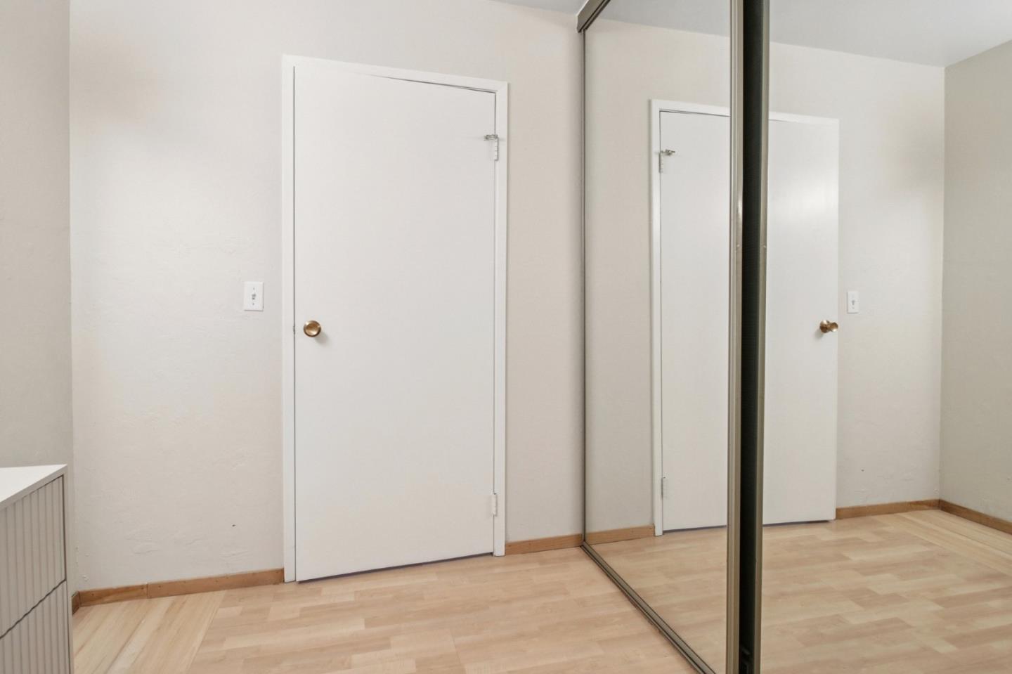 1458 Hudson Street 207