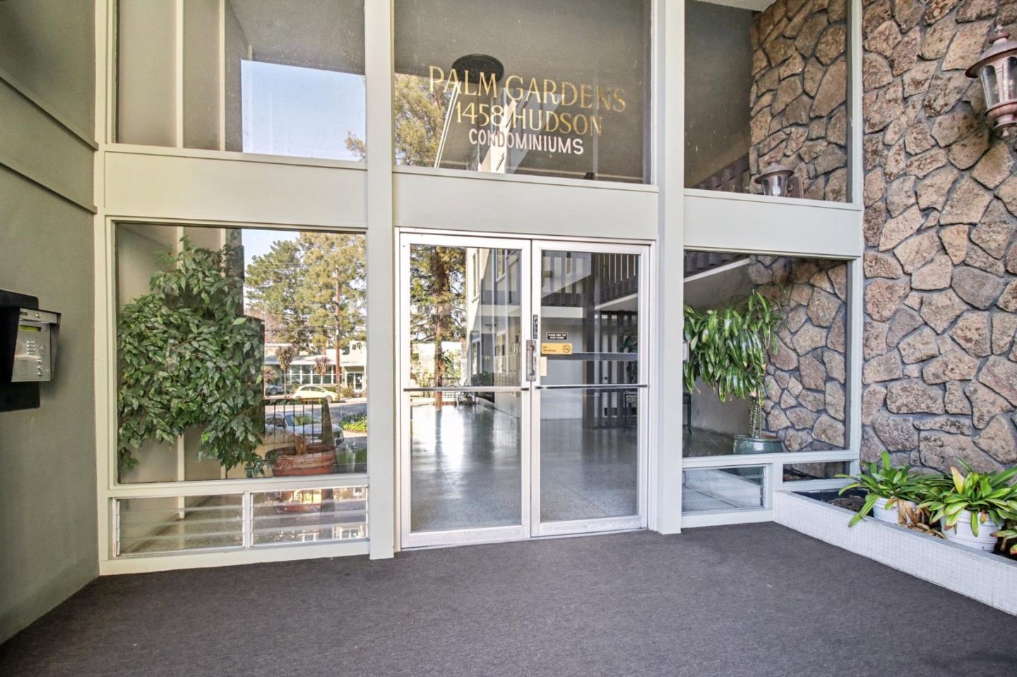 1458 Hudson Street 207