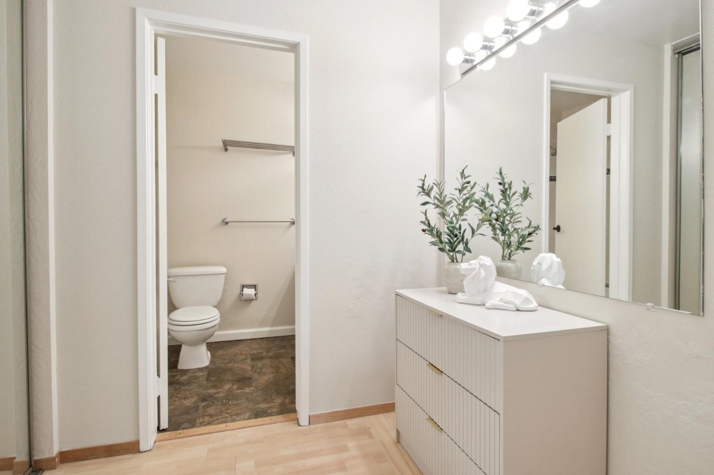 1458 Hudson Street 207