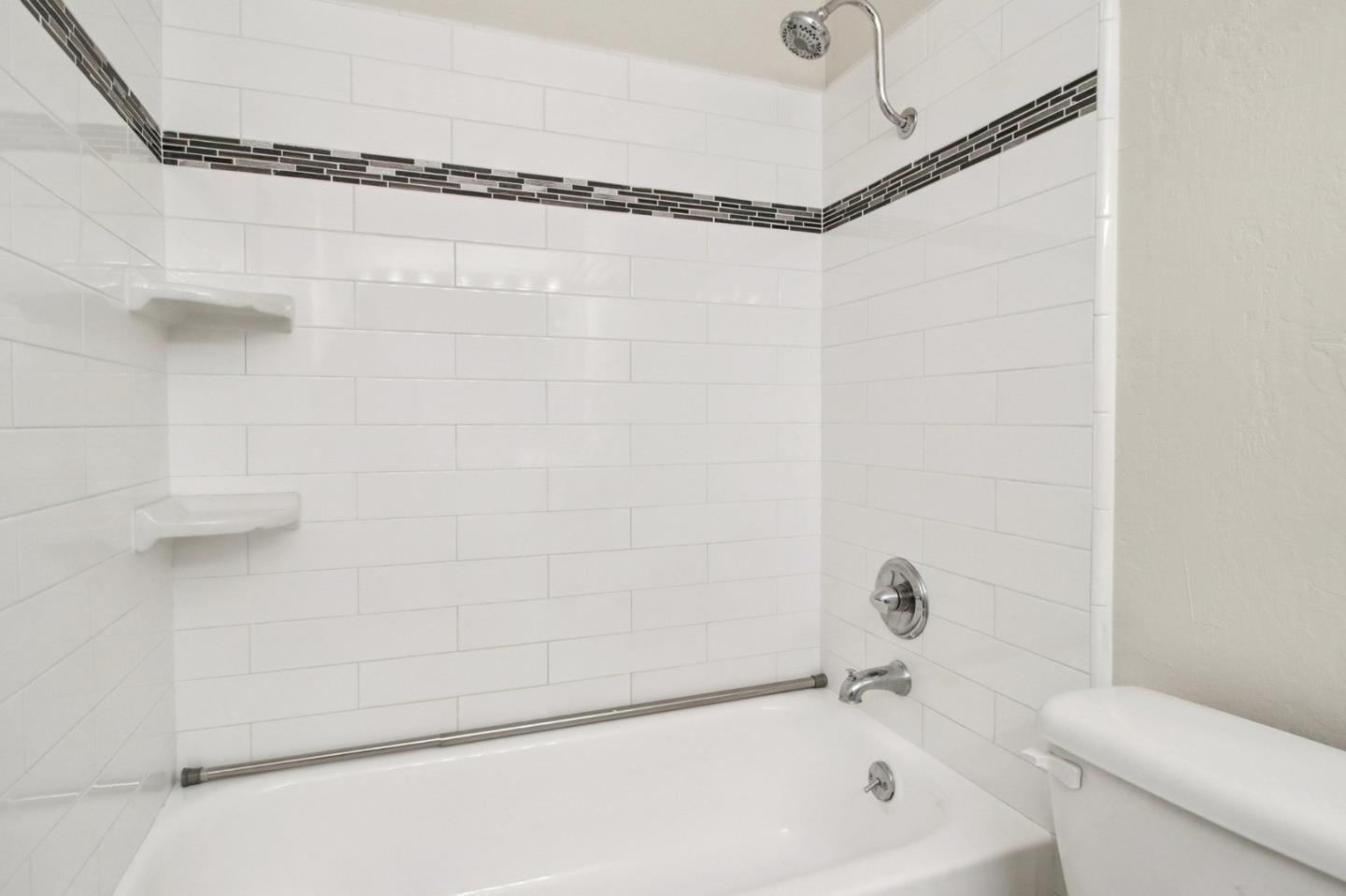 1458 Hudson Street 207