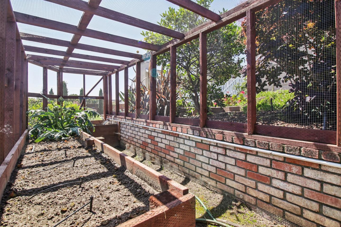 733 Temescal Way