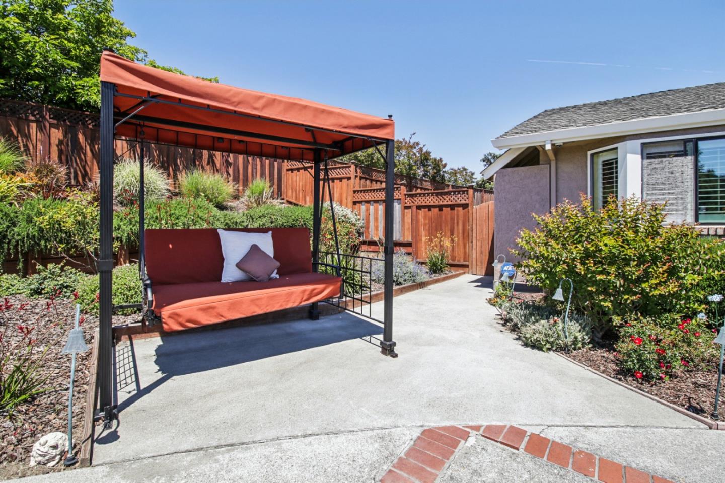 733 Temescal Way