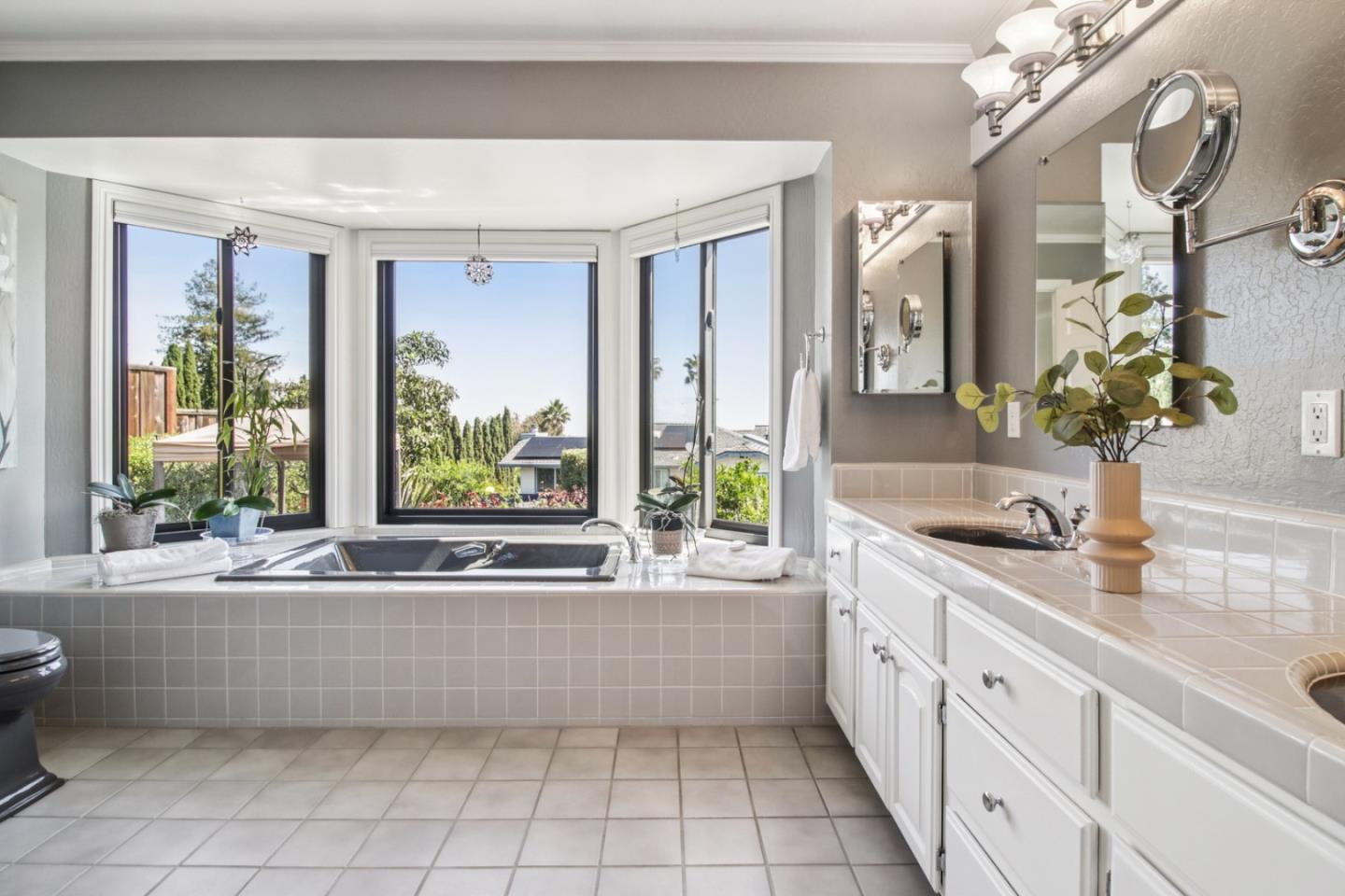 733 Temescal Way