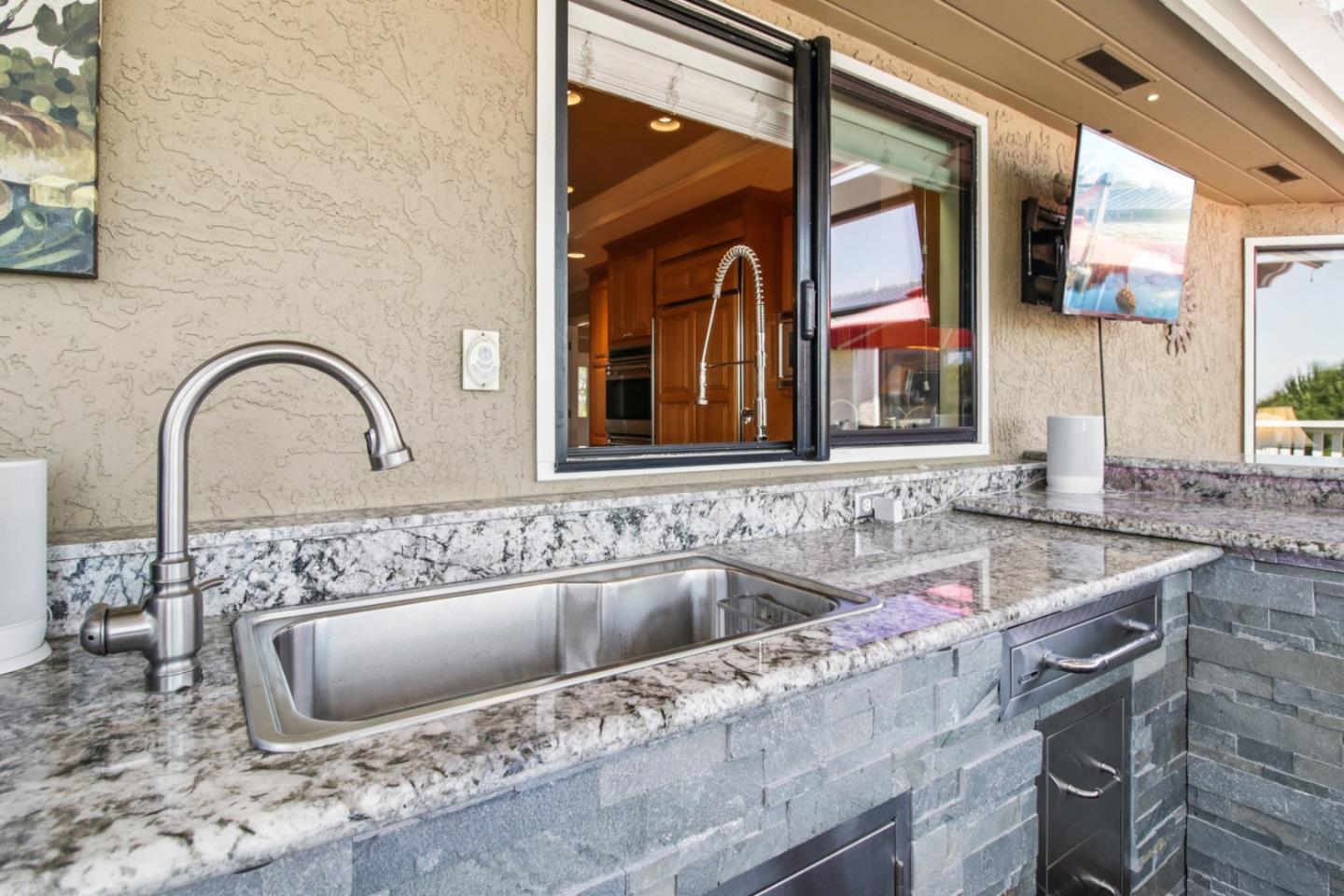 733 Temescal Way